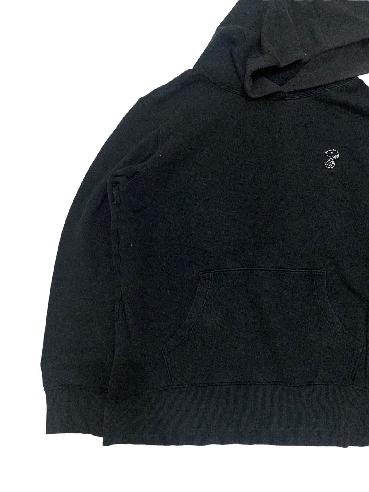 Kaws × Uniqlo Kaws Uniqlo Hoodies Size US M / EU 48-50 / 2 - 2 Thumbnail