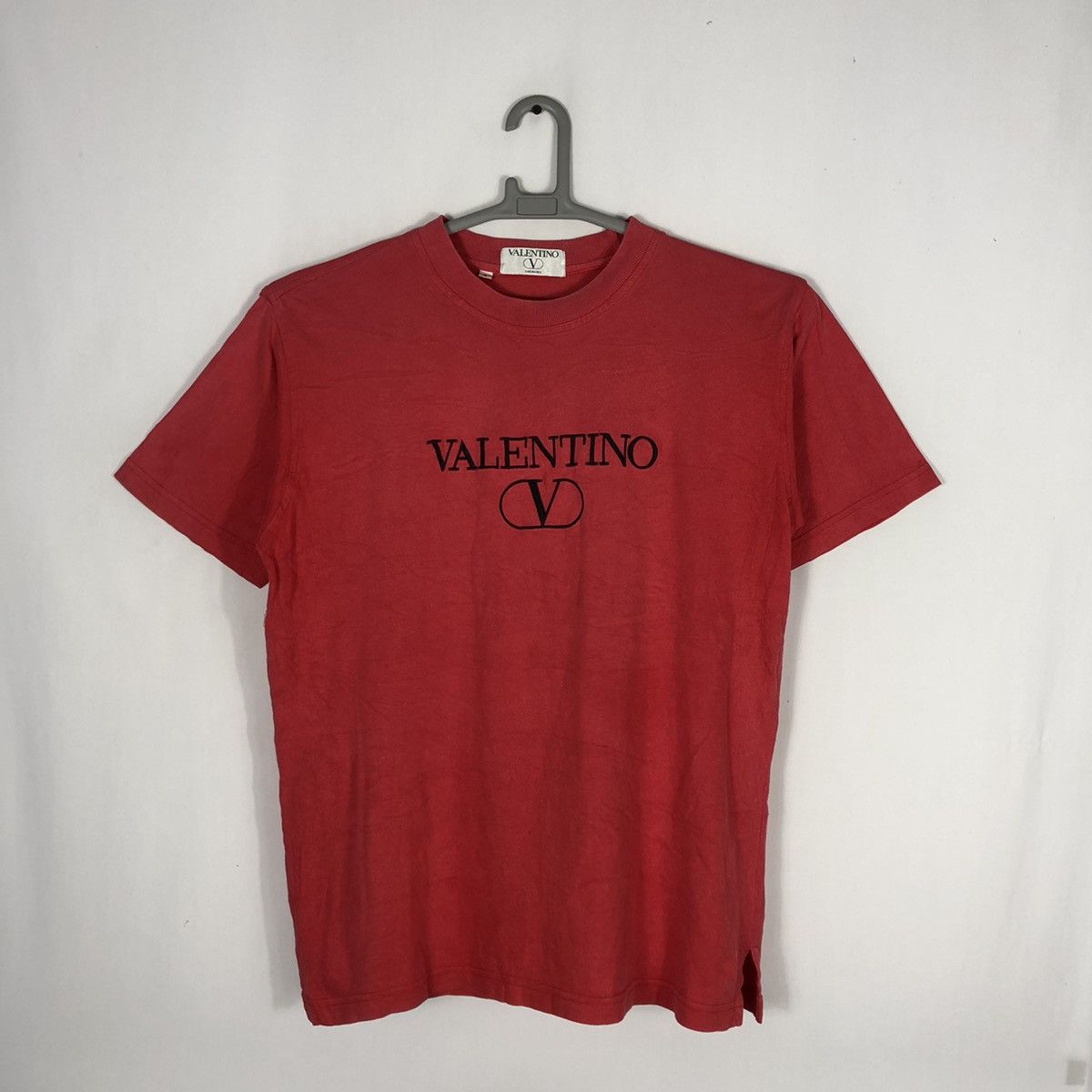 Valentino ❤️Authentic❤️Vintage Valentino Embroidery Logo Spellout Tee Size US M / EU 48-50 / 2 - 1 Thumbnail