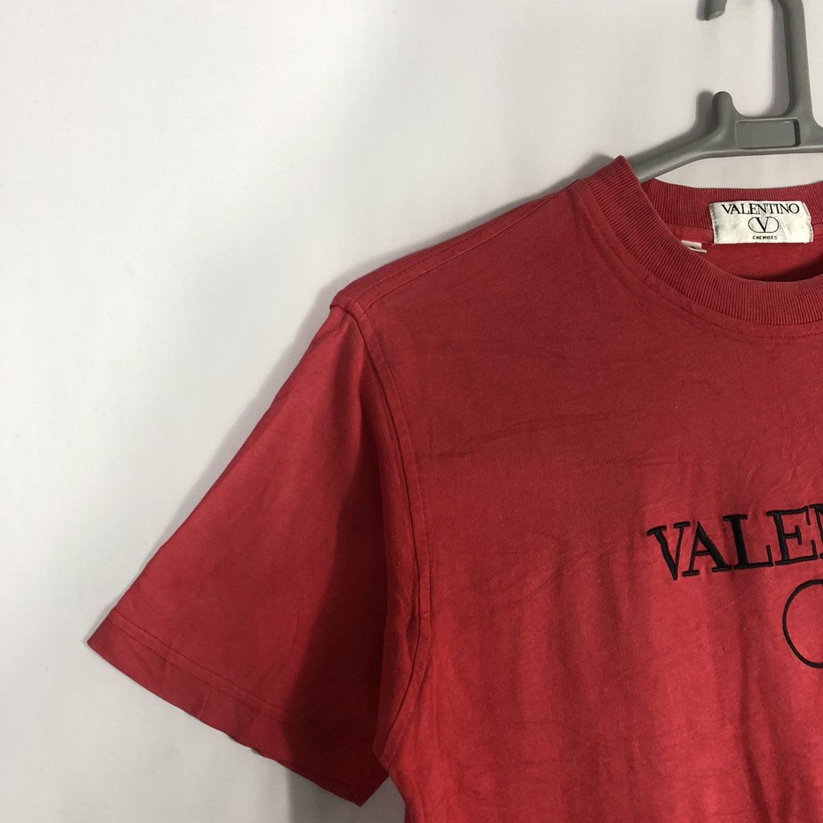 Valentino ❤️Authentic❤️Vintage Valentino Embroidery Logo Spellout Tee Size US M / EU 48-50 / 2 - 7 Thumbnail