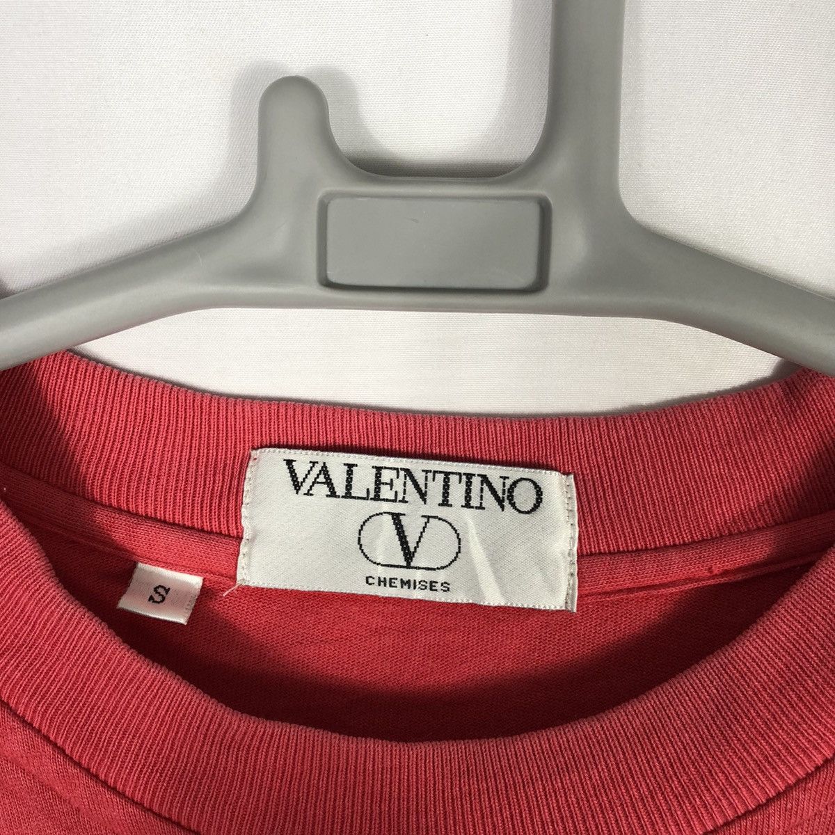 Valentino ❤️Authentic❤️Vintage Valentino Embroidery Logo Spellout Tee Size US M / EU 48-50 / 2 - 10 Thumbnail