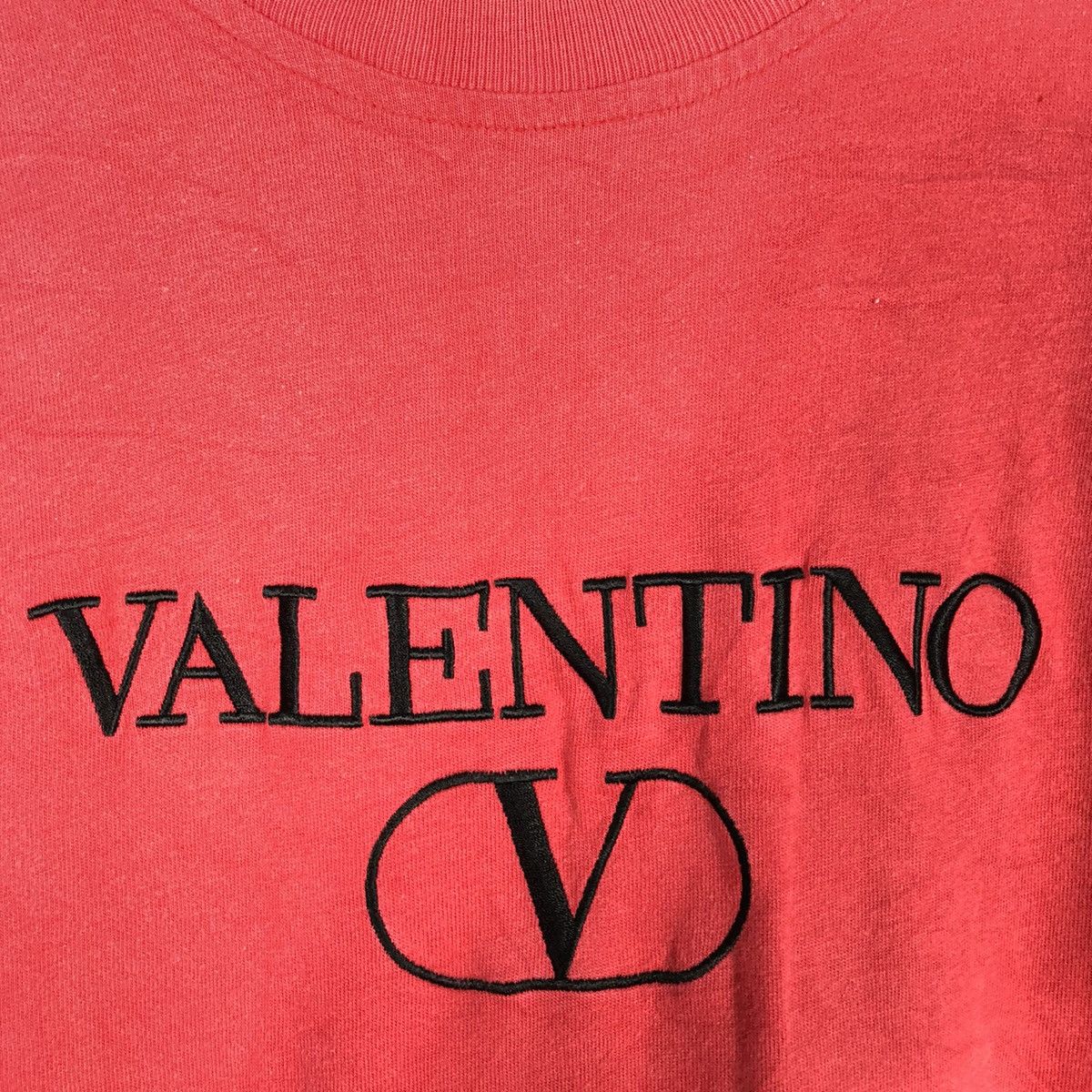 Valentino ❤️Authentic❤️Vintage Valentino Embroidery Logo Spellout Tee Size US M / EU 48-50 / 2 - 4 Thumbnail