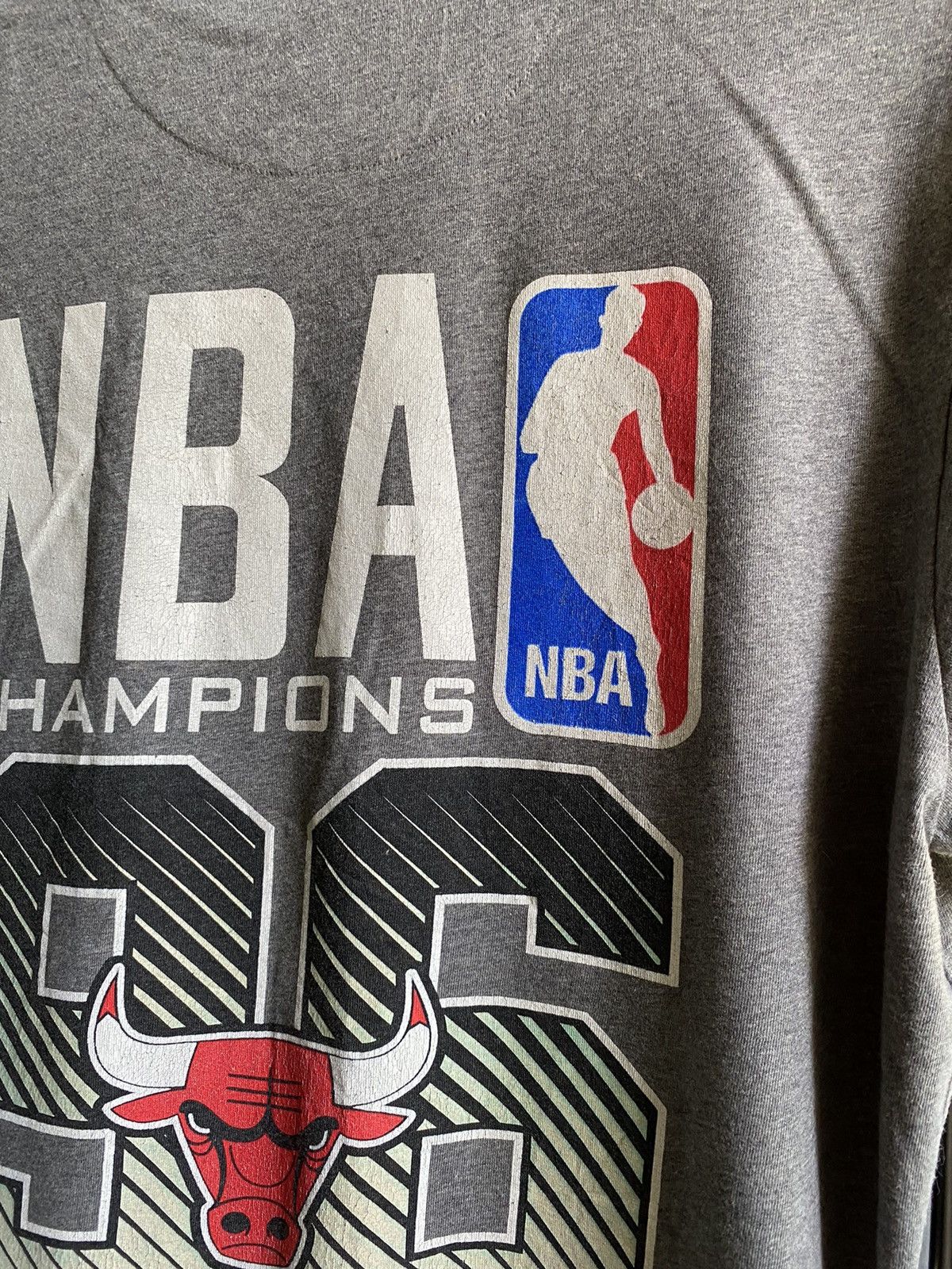 Mitchell & Ness × NBA Mitchell&Ness Chicago Bulls 1996 NBA Champions T Shirt Size US M / EU 48-50 / 2 - 15 Thumbnail