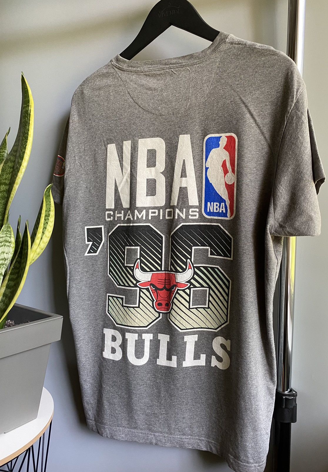 Mitchell & Ness × NBA Mitchell&Ness Chicago Bulls 1996 NBA Champions T Shirt Size US M / EU 48-50 / 2 - 11 Thumbnail