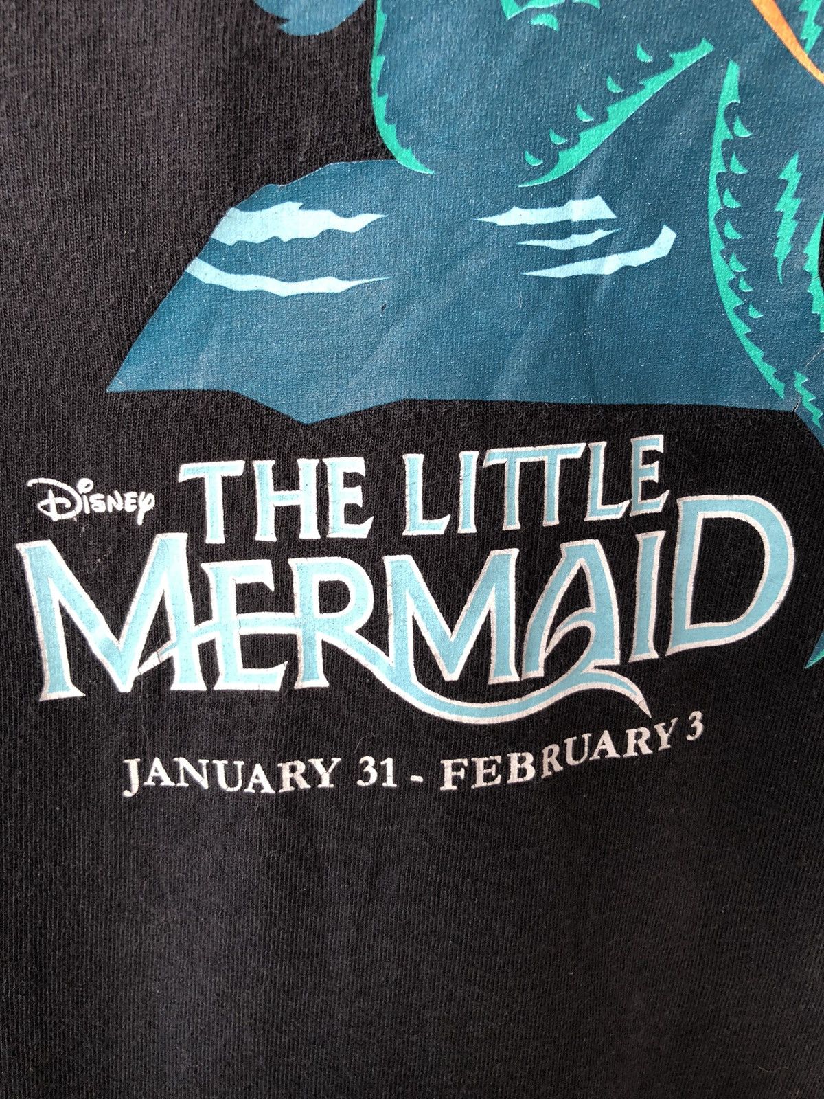 Disney 🔥Very Rare🔥Sunfaded Disney The Little Mermaid CREW Tshirt Size US M / EU 48-50 / 2 - 10 Thumbnail