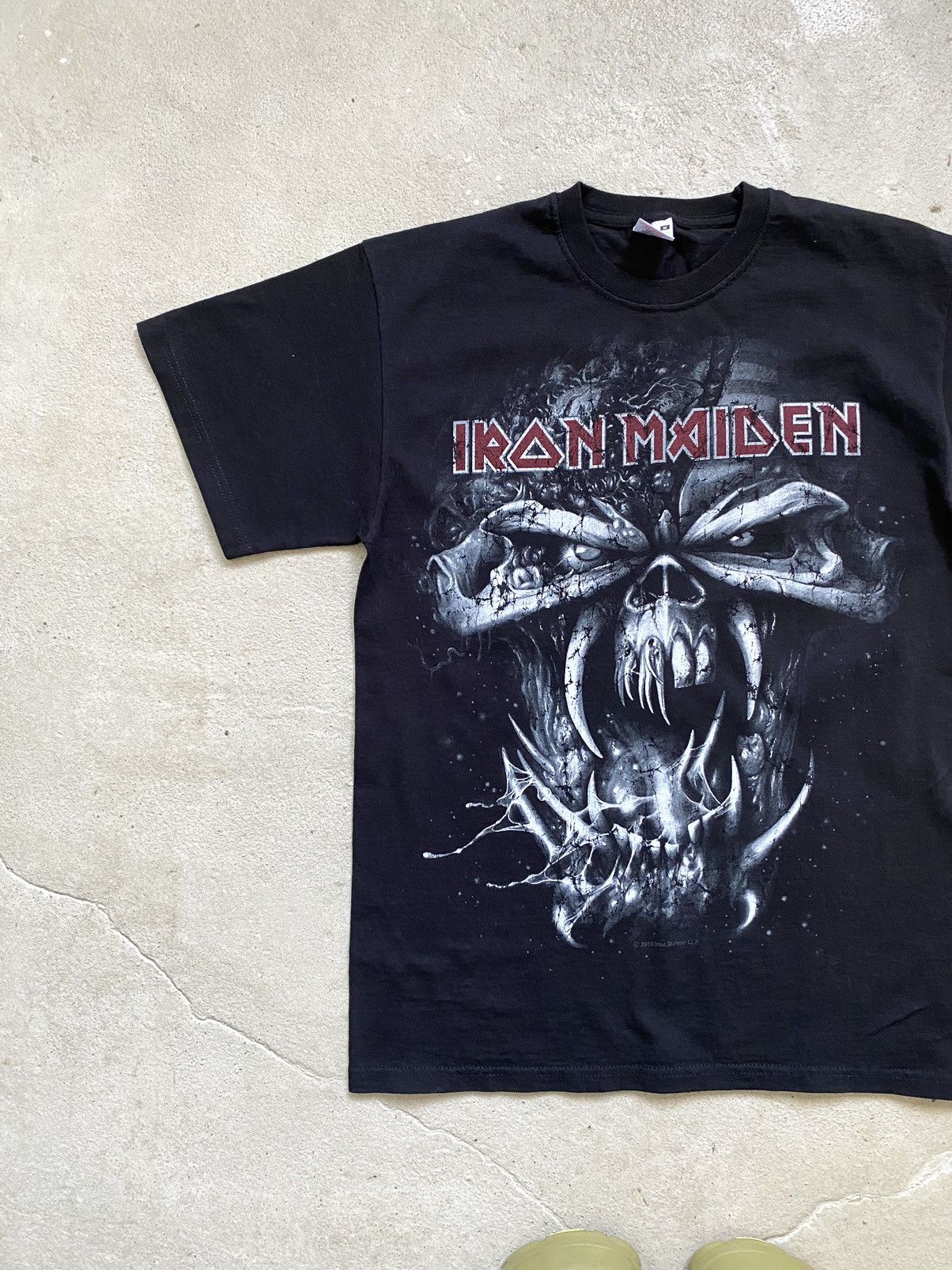 Band Tees Vintage 2010 Iron Maiden T Shirt Big Print Rock Band Tee Size US M / EU 48-50 / 2 - 2 Thumbnail