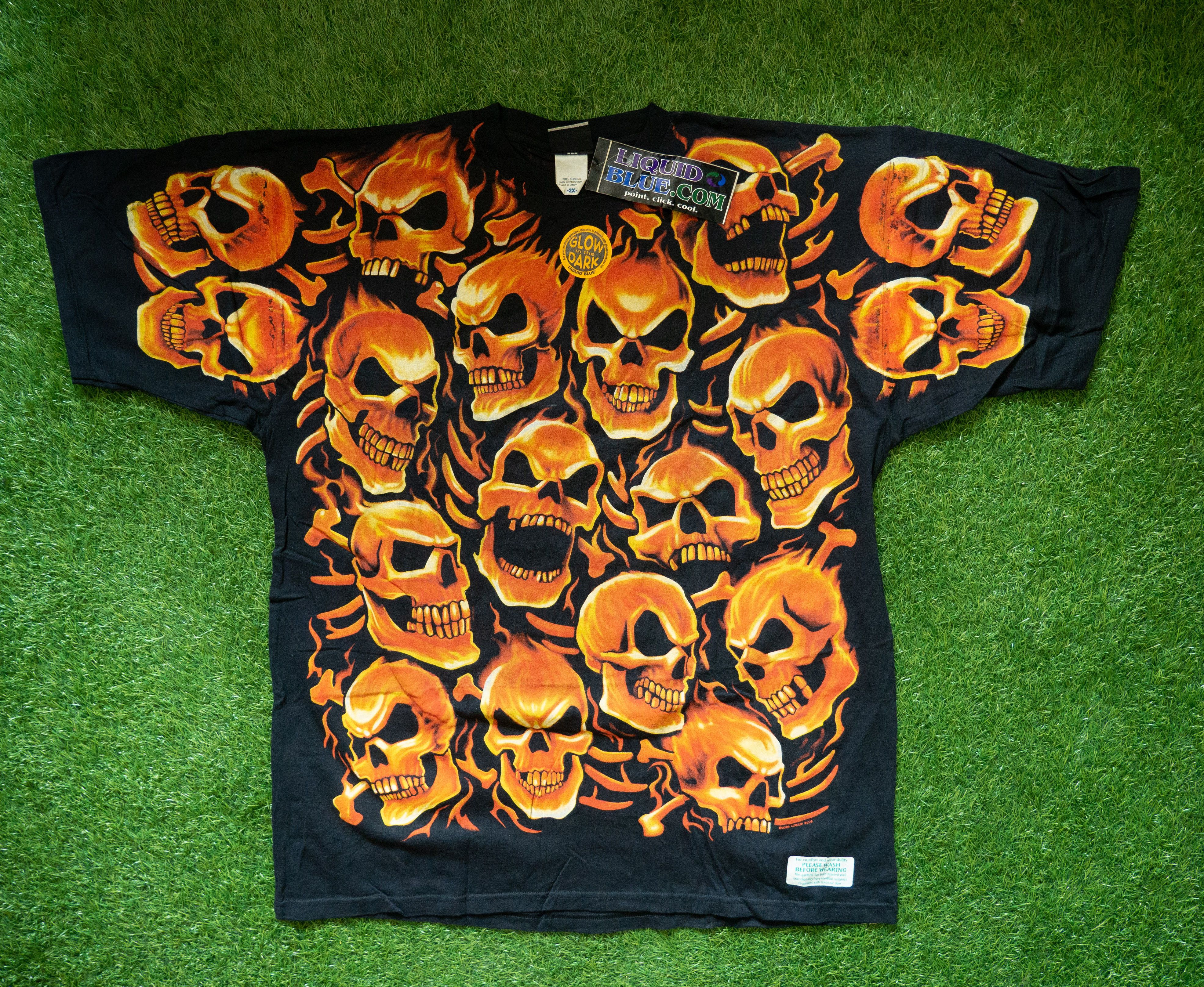 image of Liquid Blue Fiery Skull Pile 2Xl T-Shirt NWT in Black, Men's