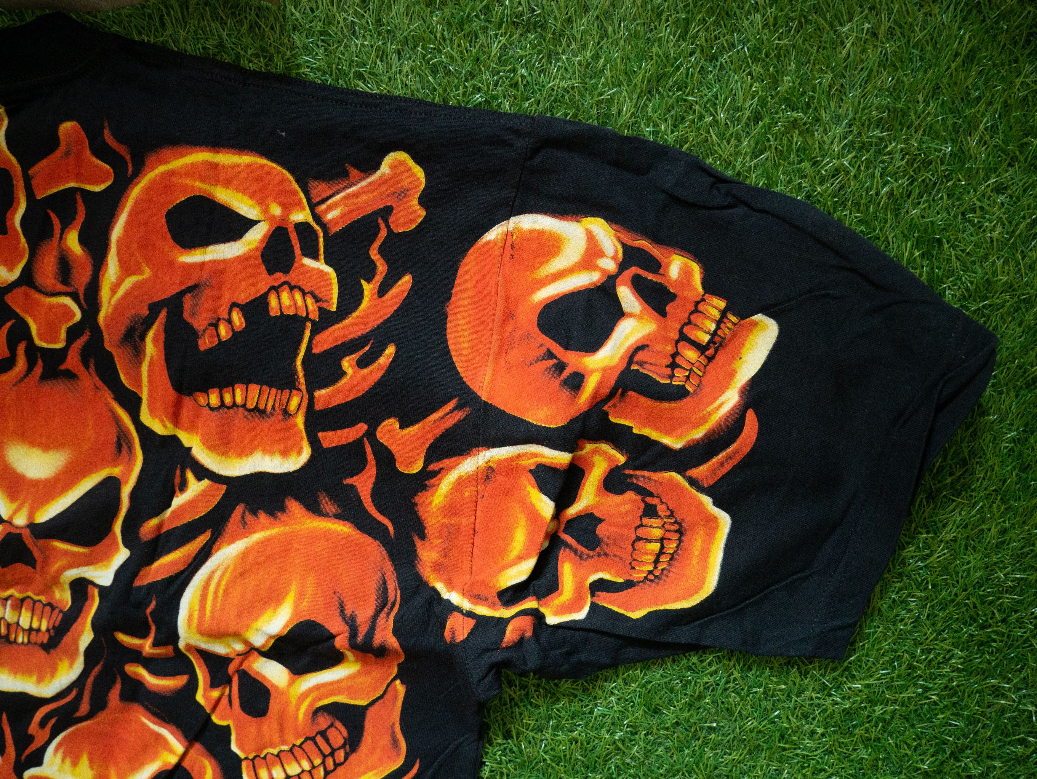 Liquid Blue Vintage Liquid Blue Fiery Skull Pile 2XL T-Shirt NWT Size US XXL / EU 58 / 5 - 3 Thumbnail