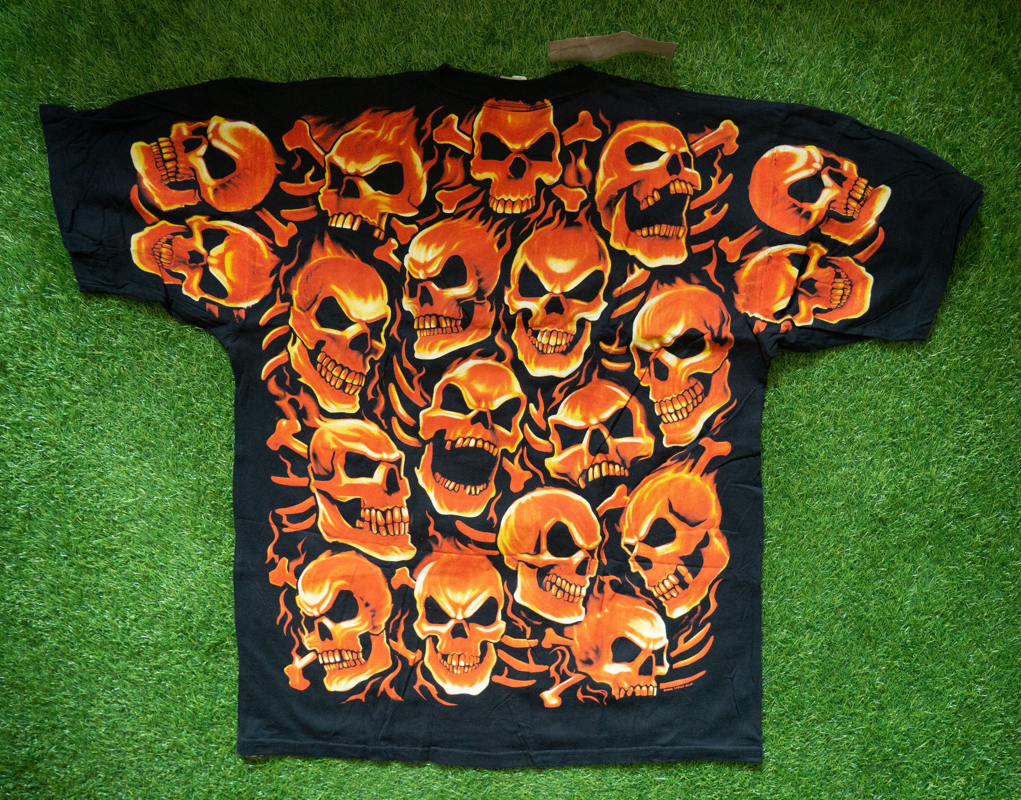 Liquid Blue Vintage Liquid Blue Fiery Skull Pile 2XL T-Shirt NWT Size US XXL / EU 58 / 5 - 2 Thumbnail
