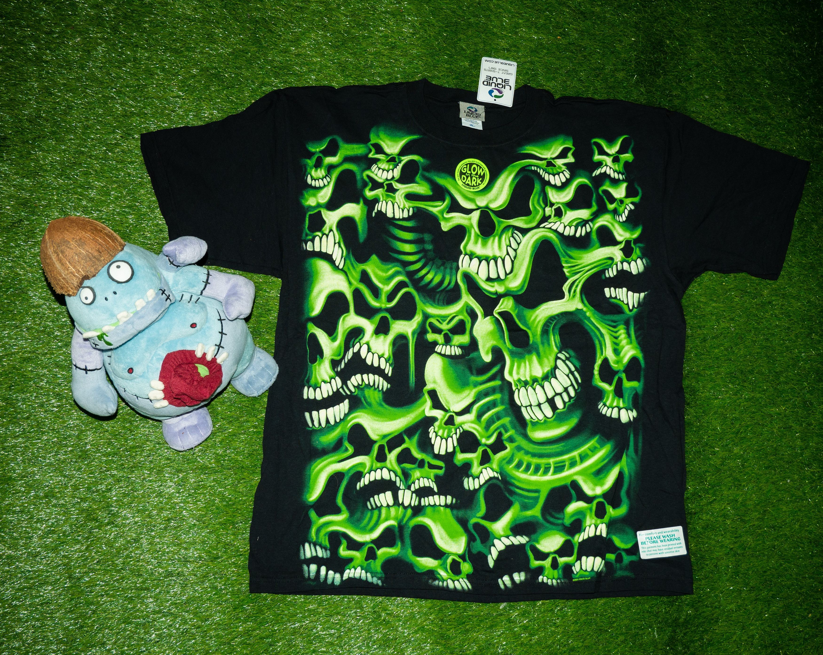 image of Liquid Blue 2006 Skull Pile Green Deadstock Xl, Men's