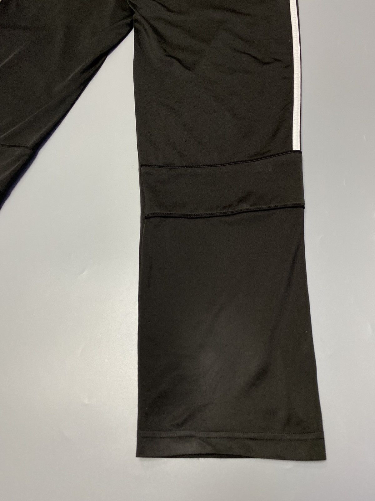 Adidas × Vintage Vintage Adidas Black Track Pants Size US 32 / EU 48 - 23 Thumbnail