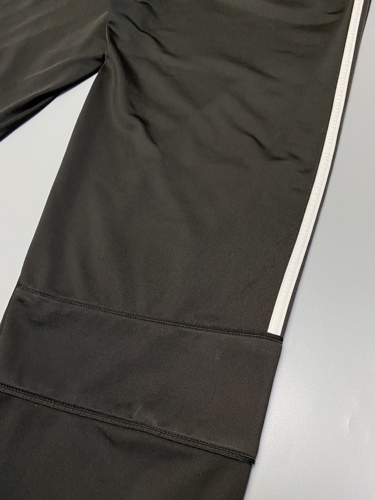 Adidas × Vintage Vintage Adidas Black Track Pants Size US 32 / EU 48 - 18 Thumbnail
