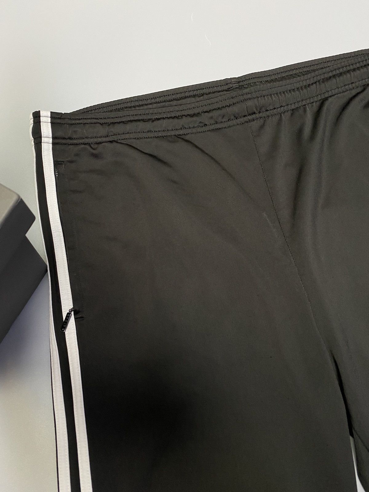 Adidas × Vintage Vintage Adidas Black Track Pants Size US 32 / EU 48 - 13 Thumbnail