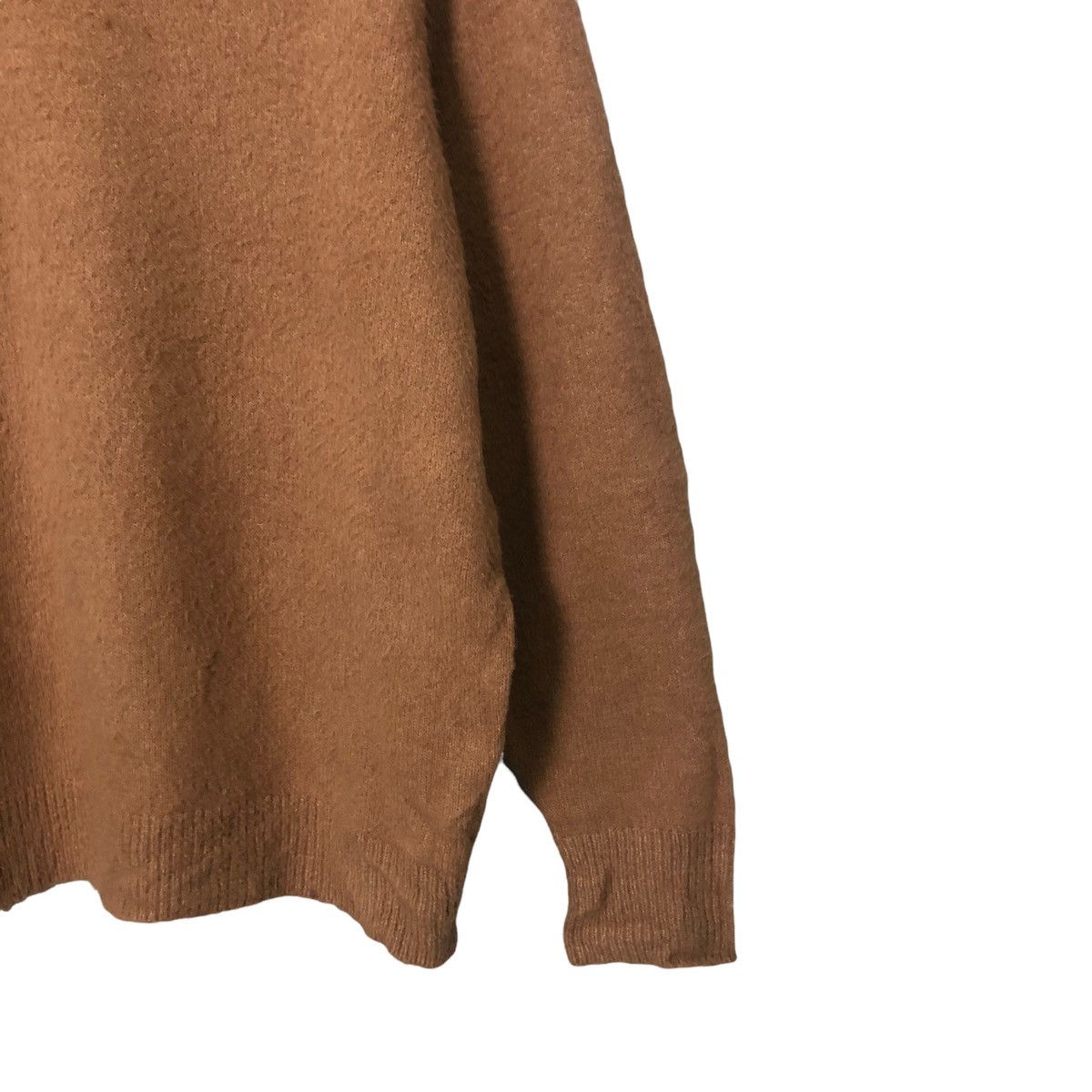 JW Anderson Vintage J.W Anderson Uniqlo Crewneck Knitwear Sweater Jumper Size US XL / EU 56 / 4 - 2 Thumbnail