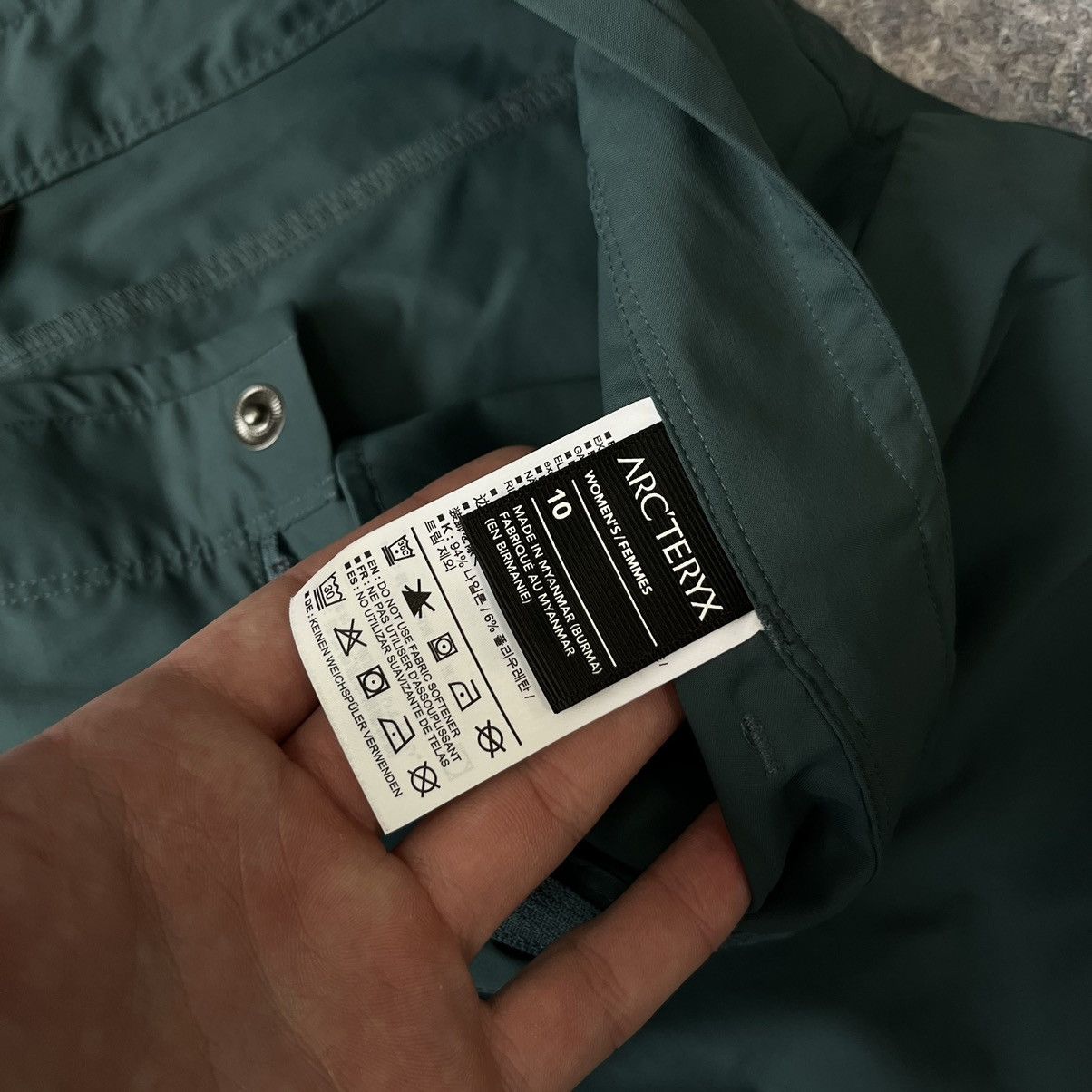 Arc'teryx ARCTERYX CAPRI CARGO PANT WOMENS/MENS XS Size US 30 / EU 46 - 6 Thumbnail