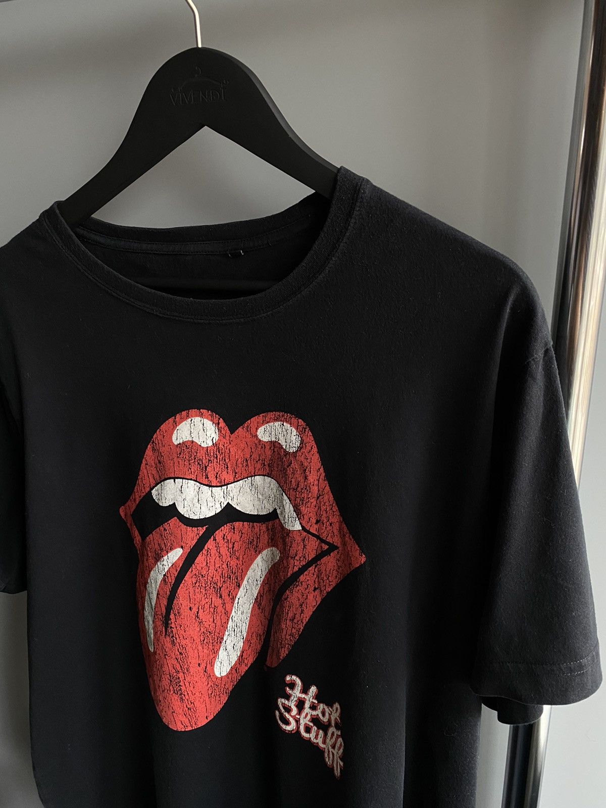 Band Tees The Rolling Stones Hot Stuff 2012 Band Tee merch t shirt Size US XL / EU 56 / 4 - 7 Thumbnail