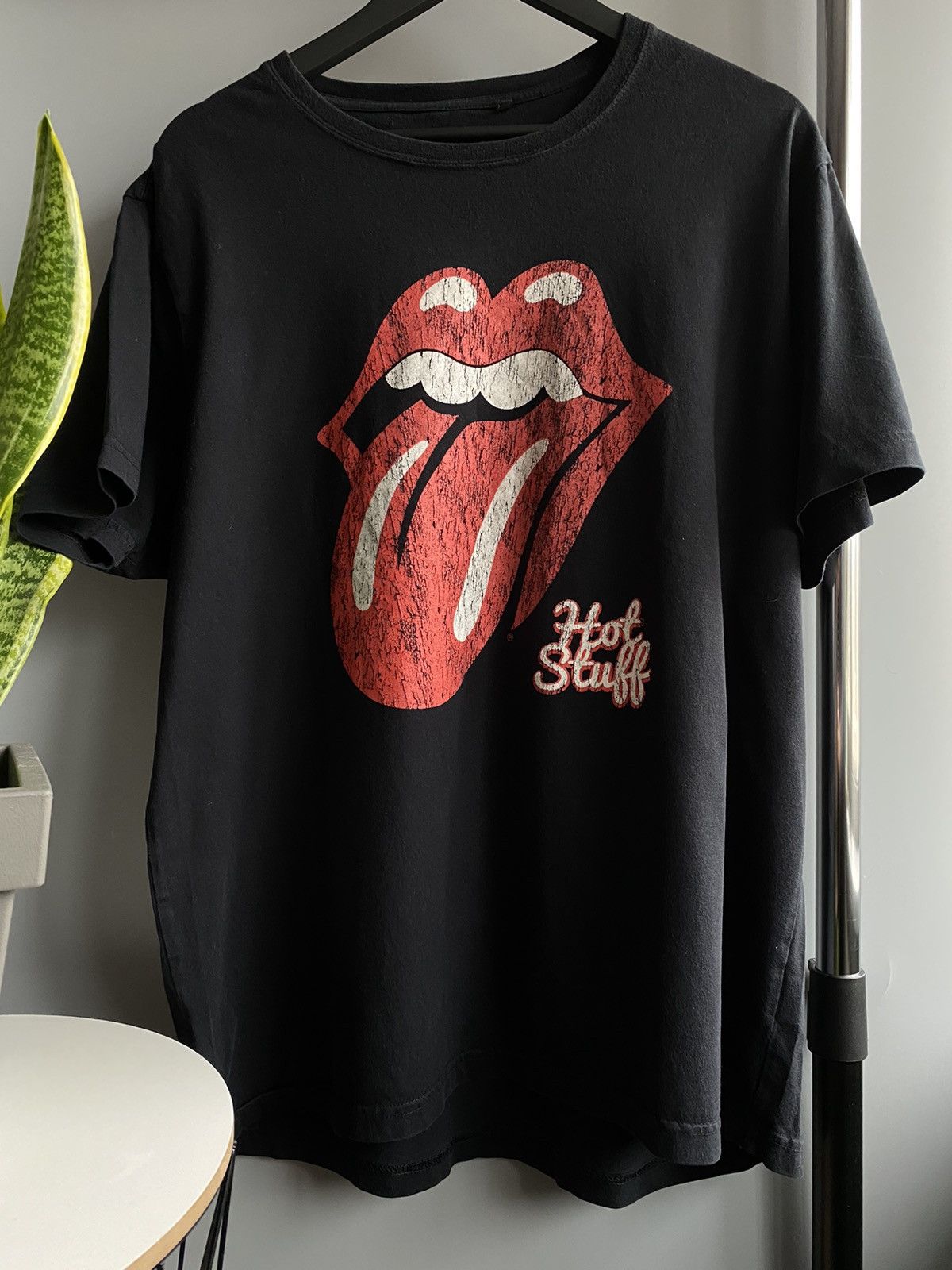 Band Tees The Rolling Stones Hot Stuff 2012 Band Tee merch t shirt Size US XL / EU 56 / 4 - 8 Thumbnail