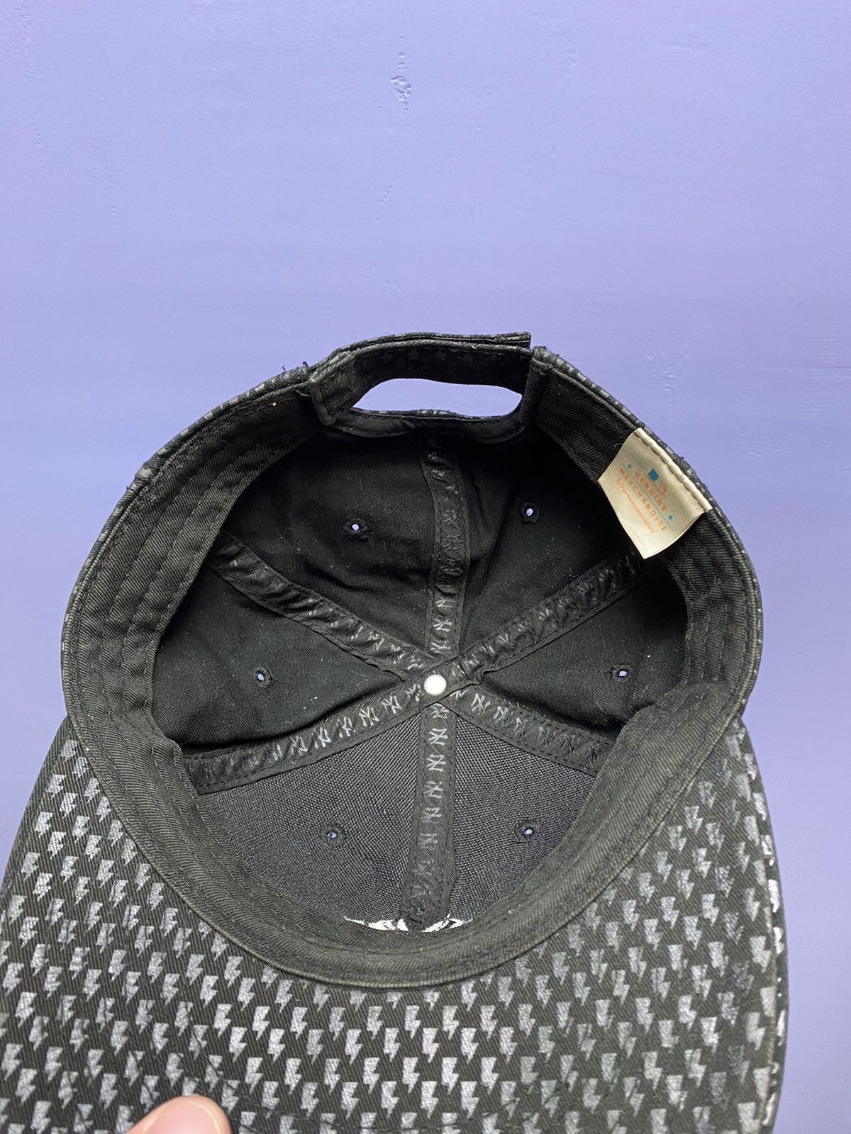 MLB × New York Yankees New York Yankees Flash Print Black Cap Hat Size ONE SIZE - 11 Thumbnail