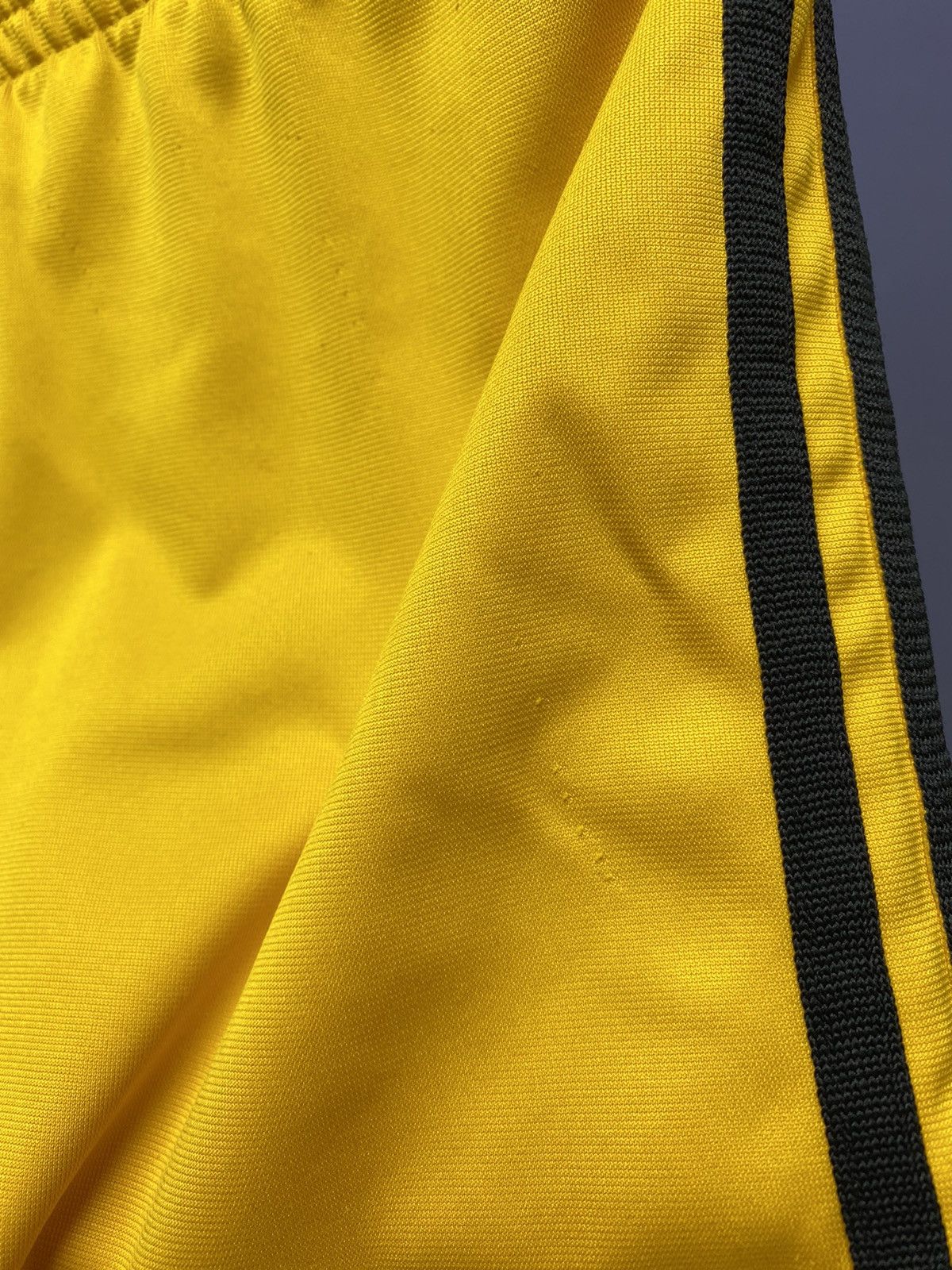 Adidas × Vintage Adidas 2009 Newcastle United Away Soccer Shorts Size US 34 / EU 50 - 8 Thumbnail