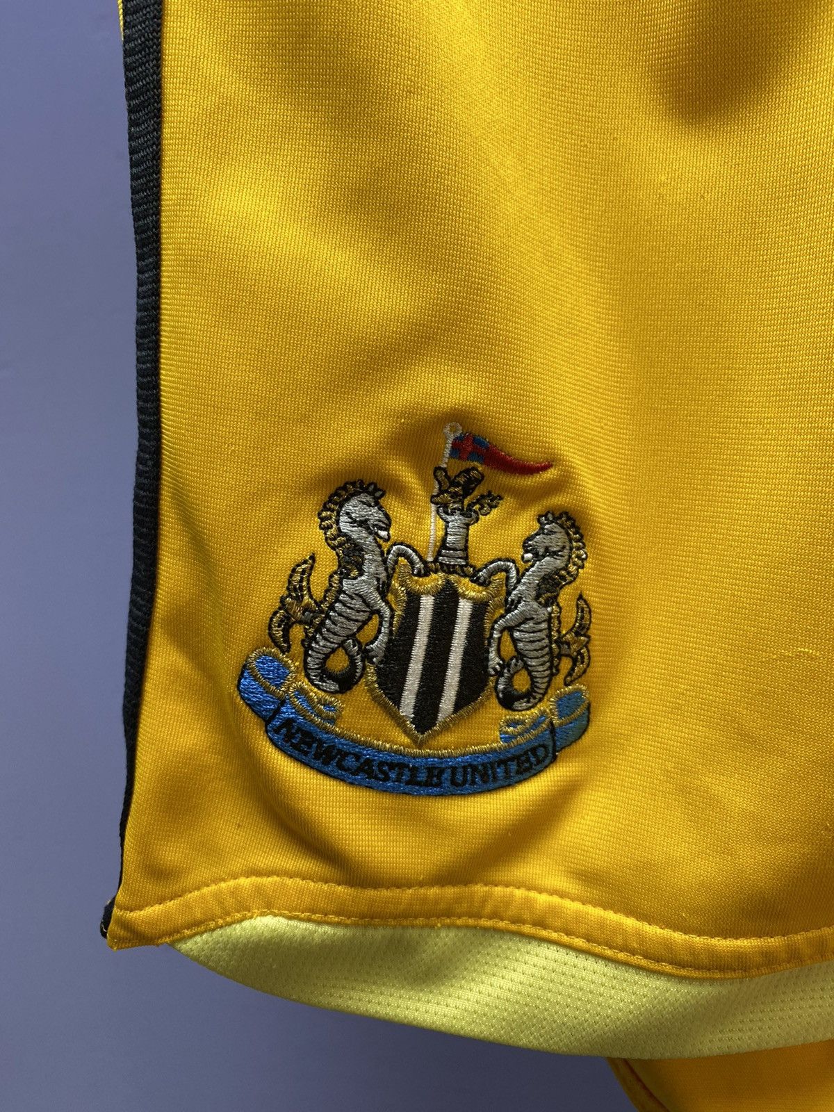 Adidas × Vintage Adidas 2009 Newcastle United Away Soccer Shorts Size US 34 / EU 50 - 5 Thumbnail