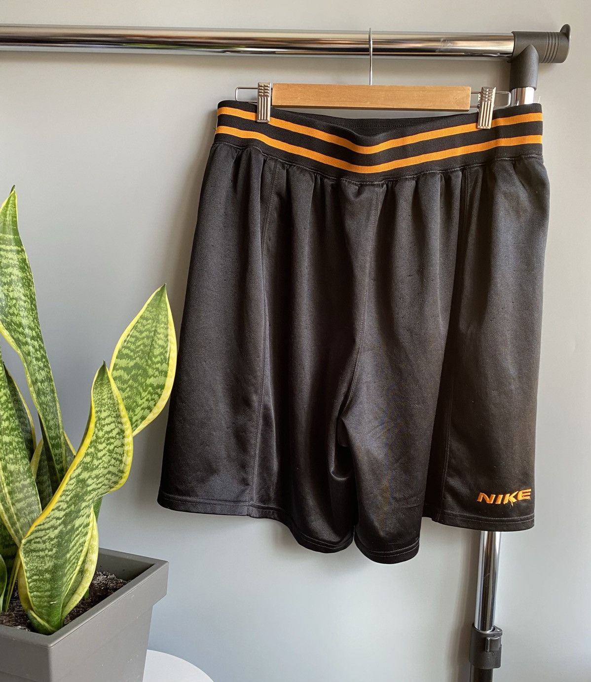 Other Vintage 90s Nike Basketball Shorts NBA Men’s XL Size US 36 / EU 52 - 11 Thumbnail