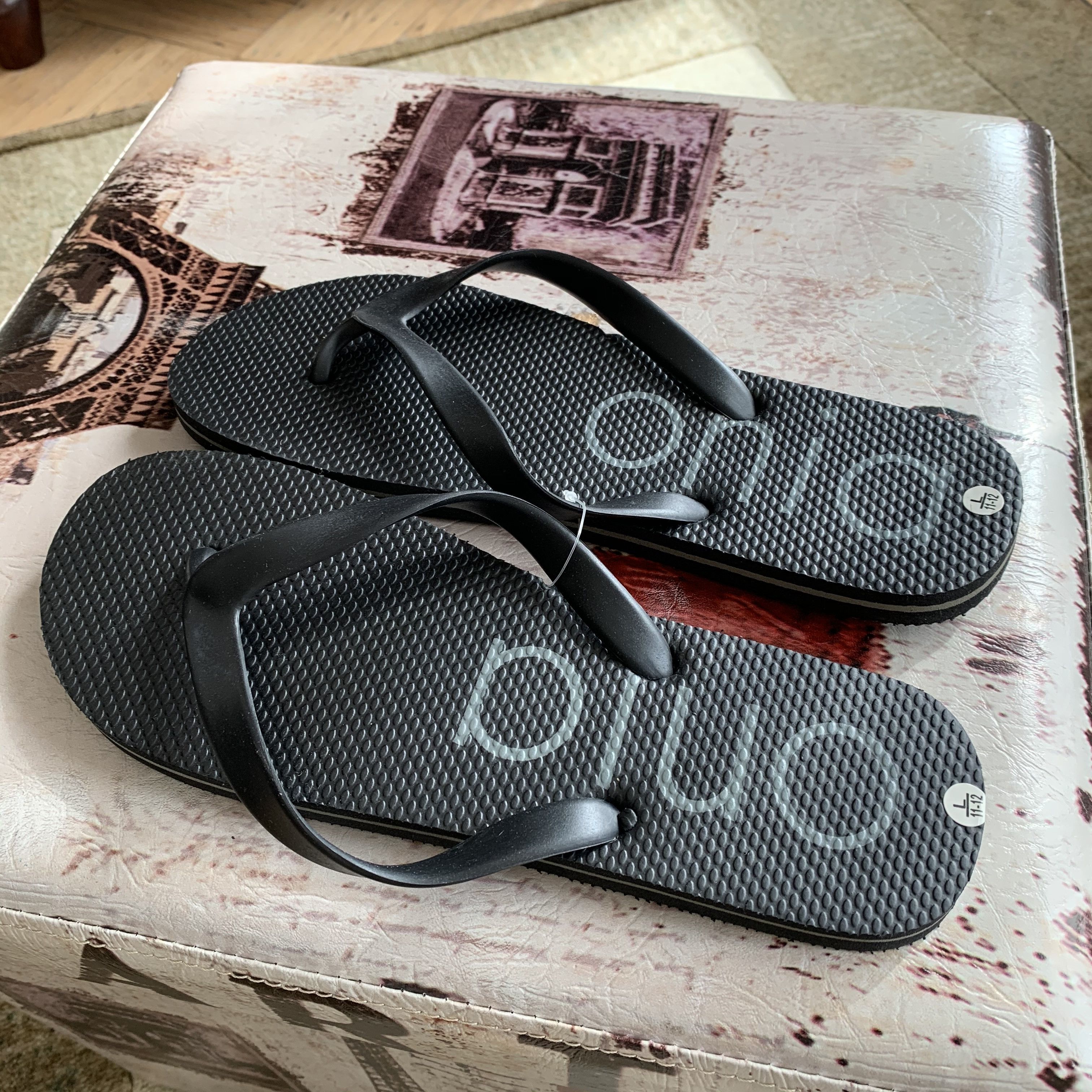 Onia Onia Men’s Black Rubber Flip Flops L 11-12 Size US 11 / EU 44 - 3 Thumbnail