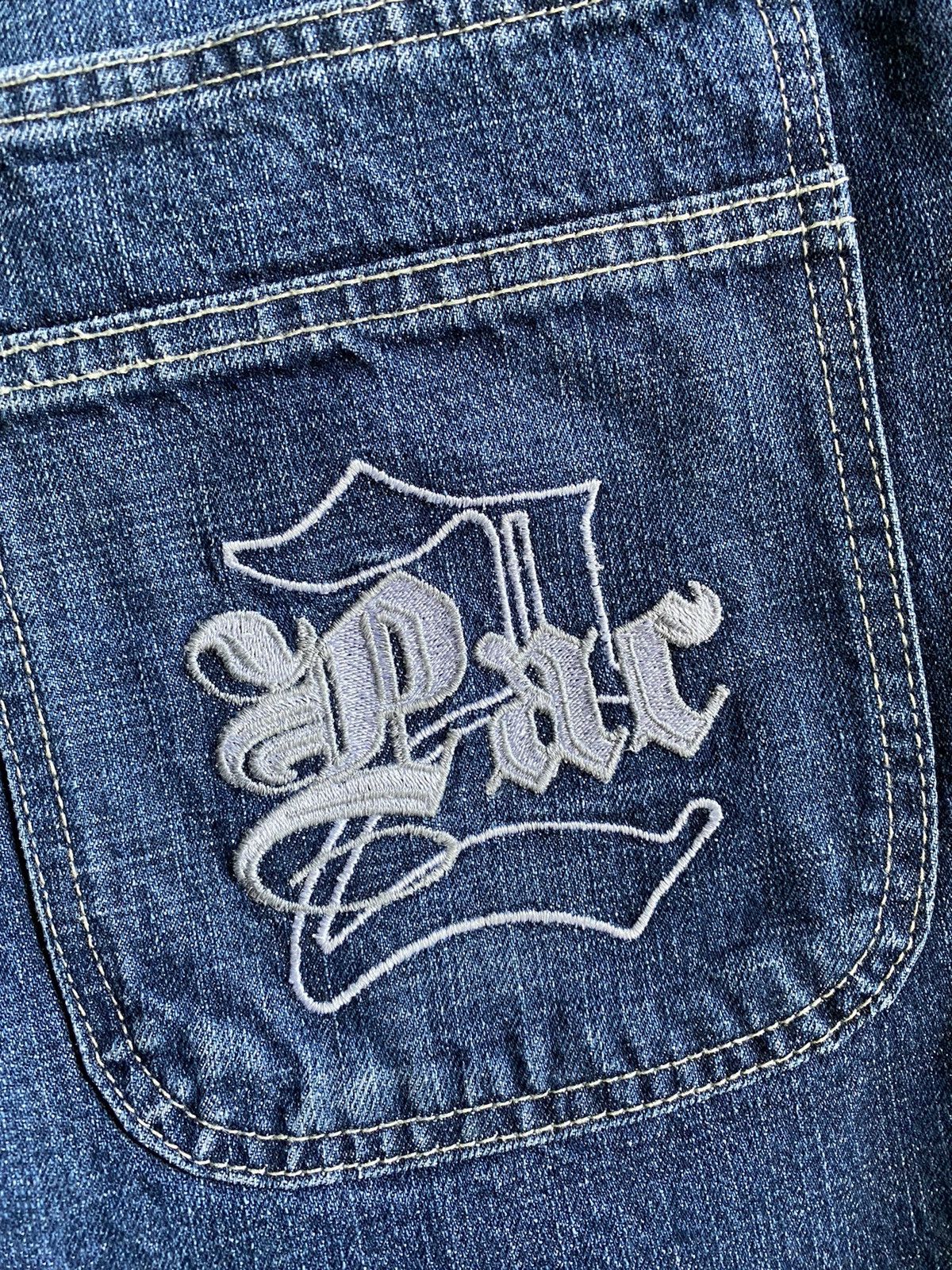 Makaveli × Rap Tees × Vintage Vintage Makaveli x 2Pac Jeans Shorts Denim Tupac Hiphop Rap Size US 33 - 13 Thumbnail
