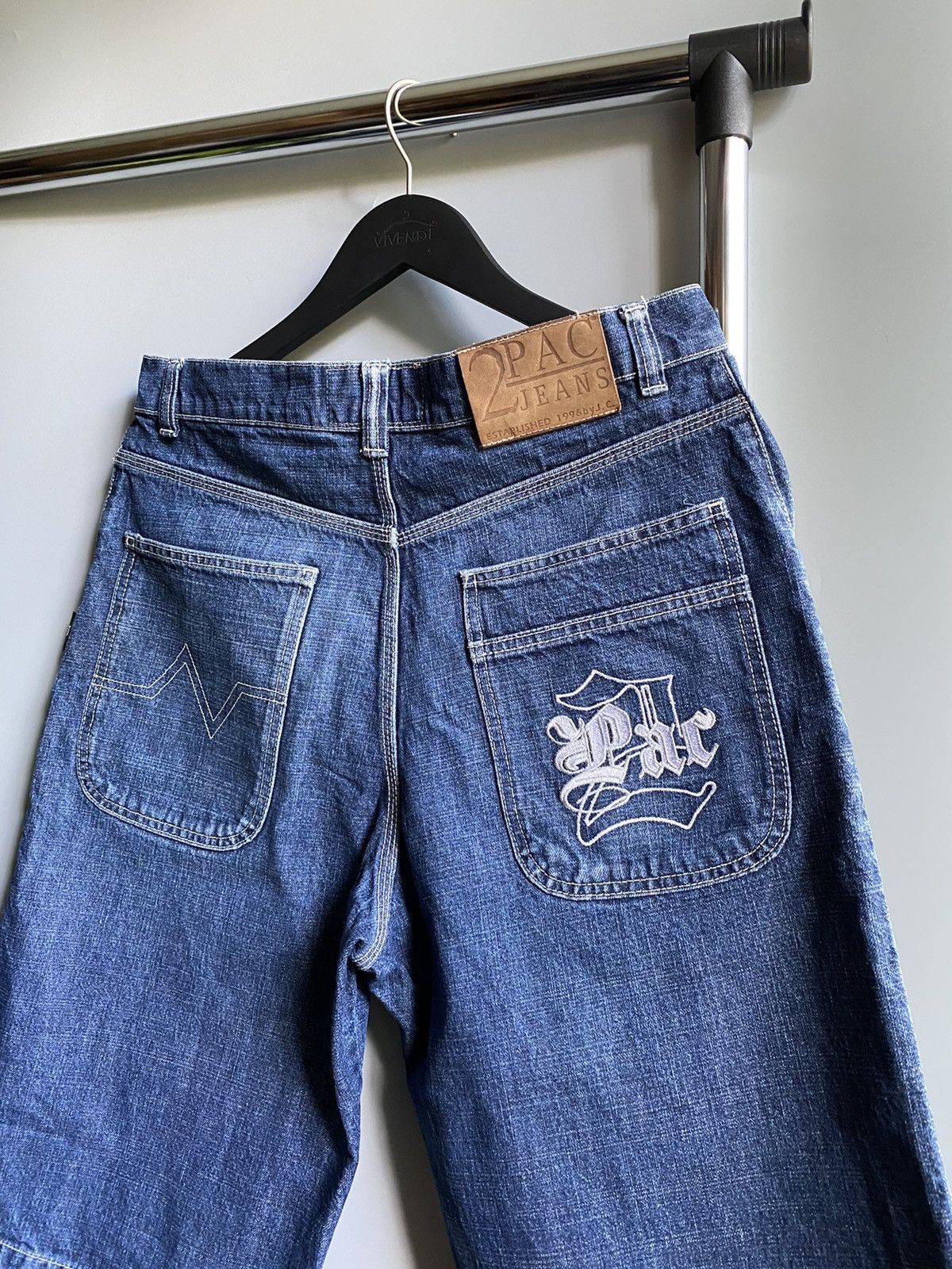 Makaveli × Rap Tees × Vintage Vintage Makaveli x 2Pac Jeans Shorts Denim Tupac Hiphop Rap Size US 33 - 1 Thumbnail