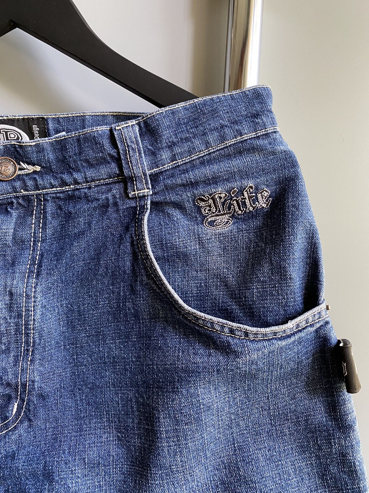 Makaveli × Rap Tees × Vintage Vintage Makaveli x 2Pac Jeans Shorts Denim Tupac Hiphop Rap Size US 33 - 9 Thumbnail