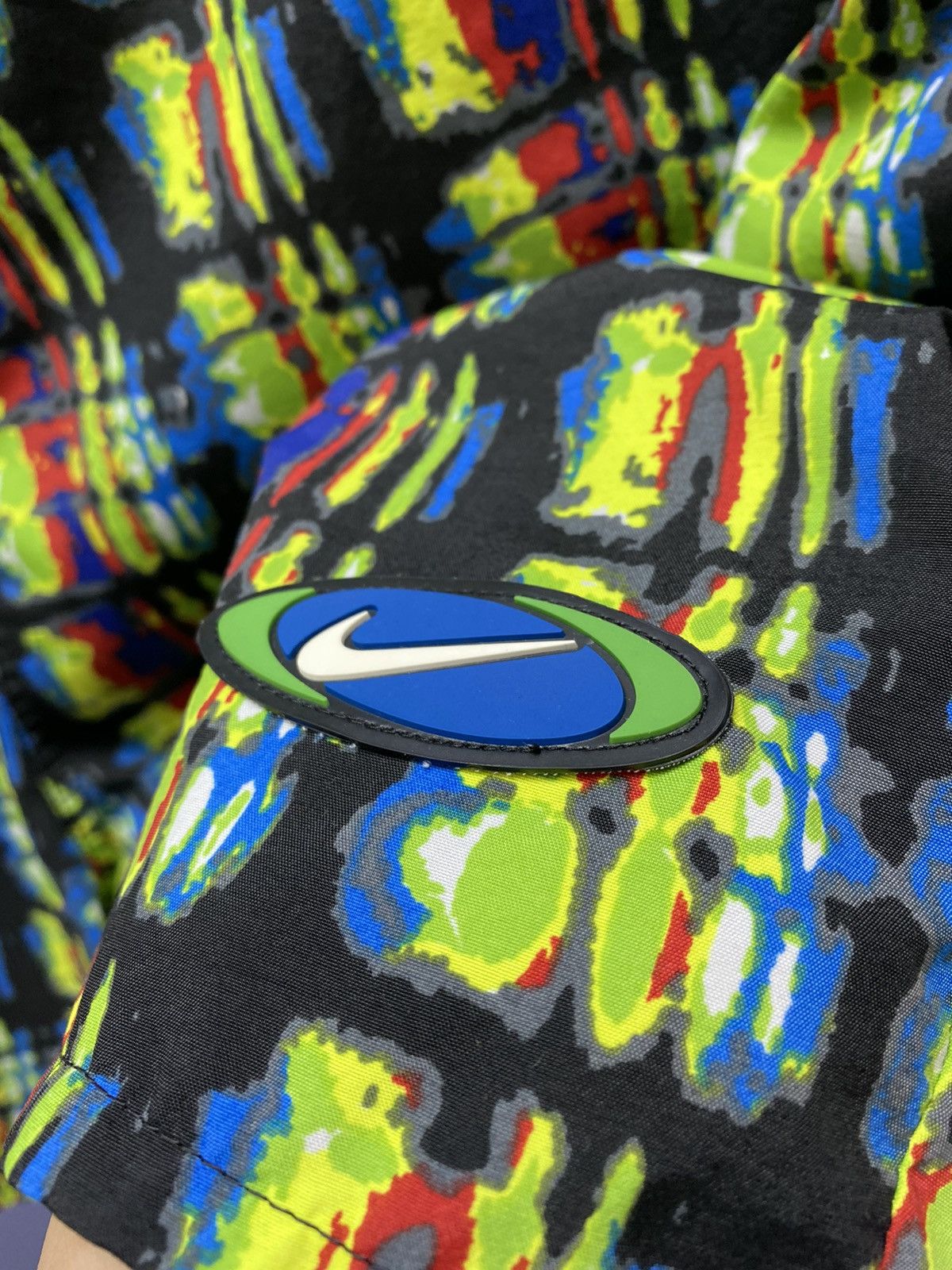 Nike × Vintage Vintage 90s Nike Abstract Acid Shorts Size US 34 / EU 50 - 6 Thumbnail