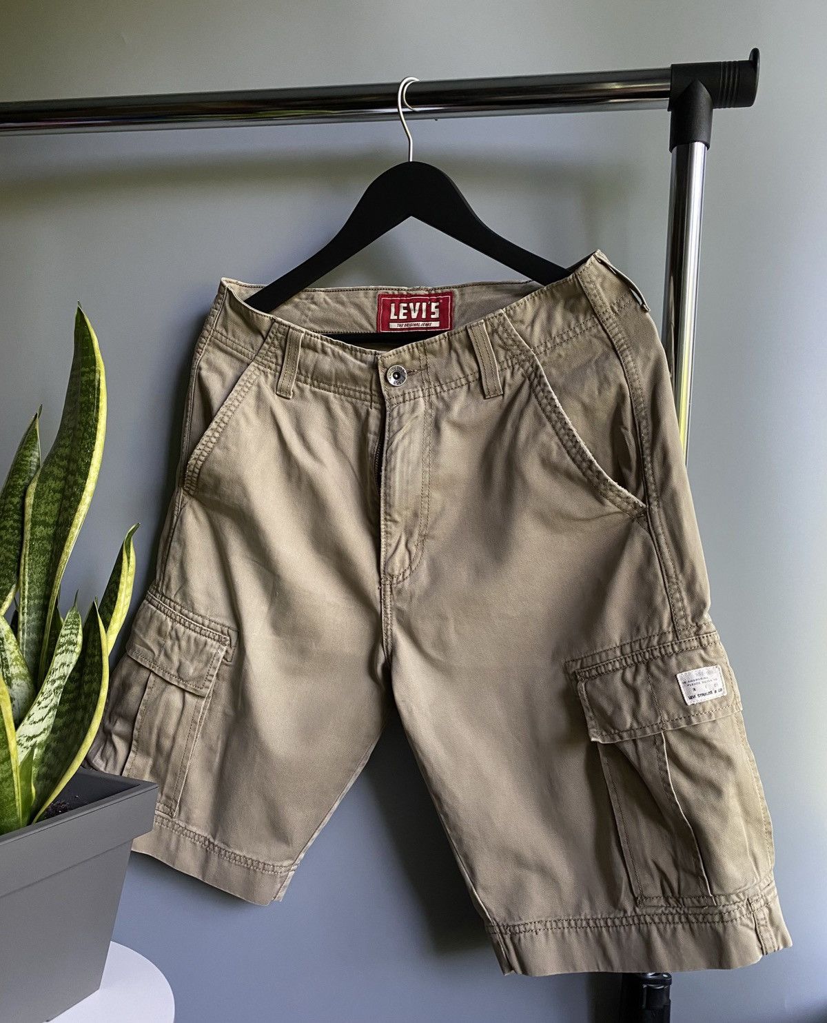 Levi's × Levi's Vintage Clothing × Vintage Vintage Levi’s Cargo Short W30 Size US 30 / EU 46 - 2 Thumbnail