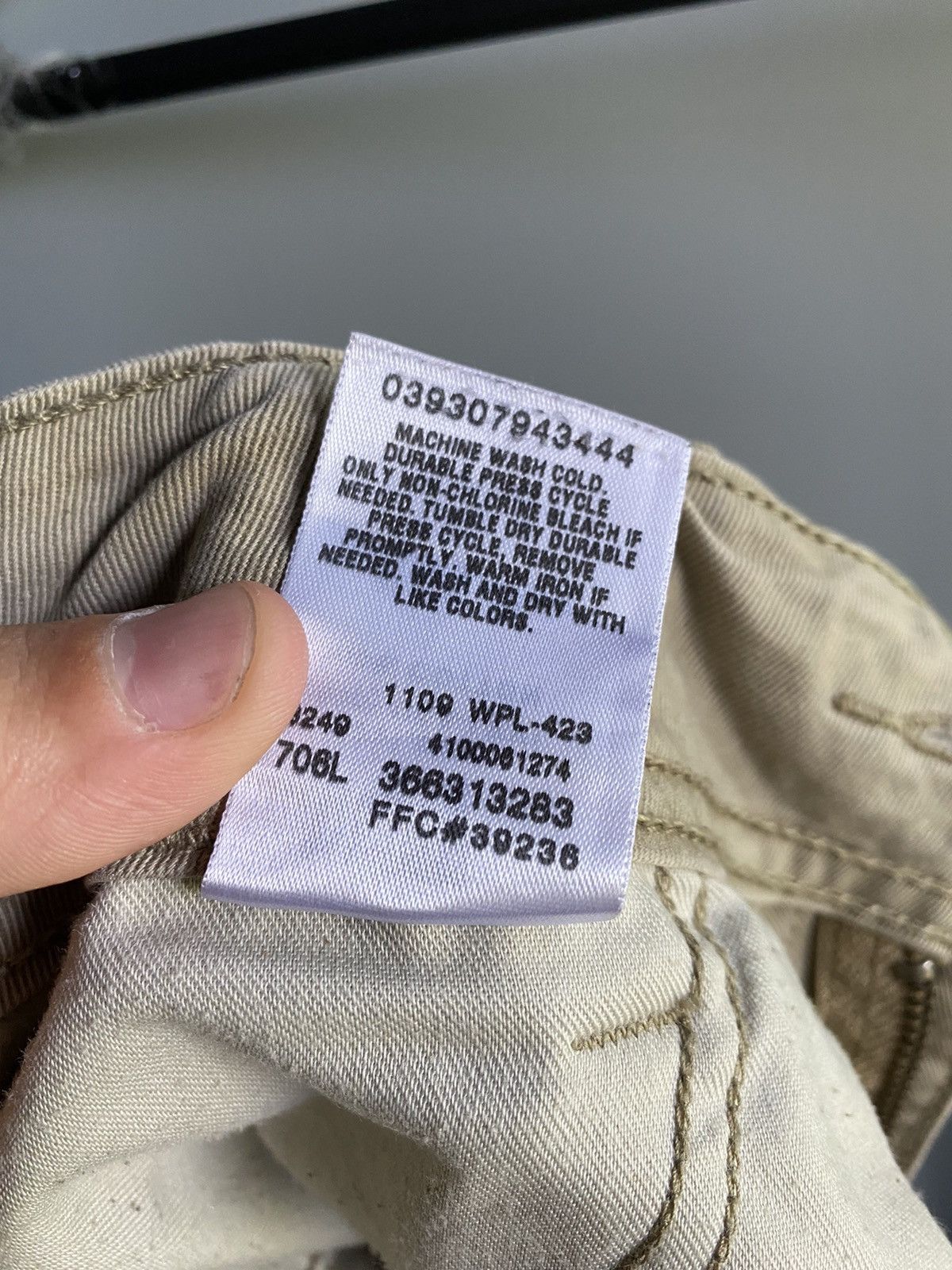 Levi's × Levi's Vintage Clothing × Vintage Vintage Levi’s Cargo Short W30 Size US 30 / EU 46 - 21 Thumbnail