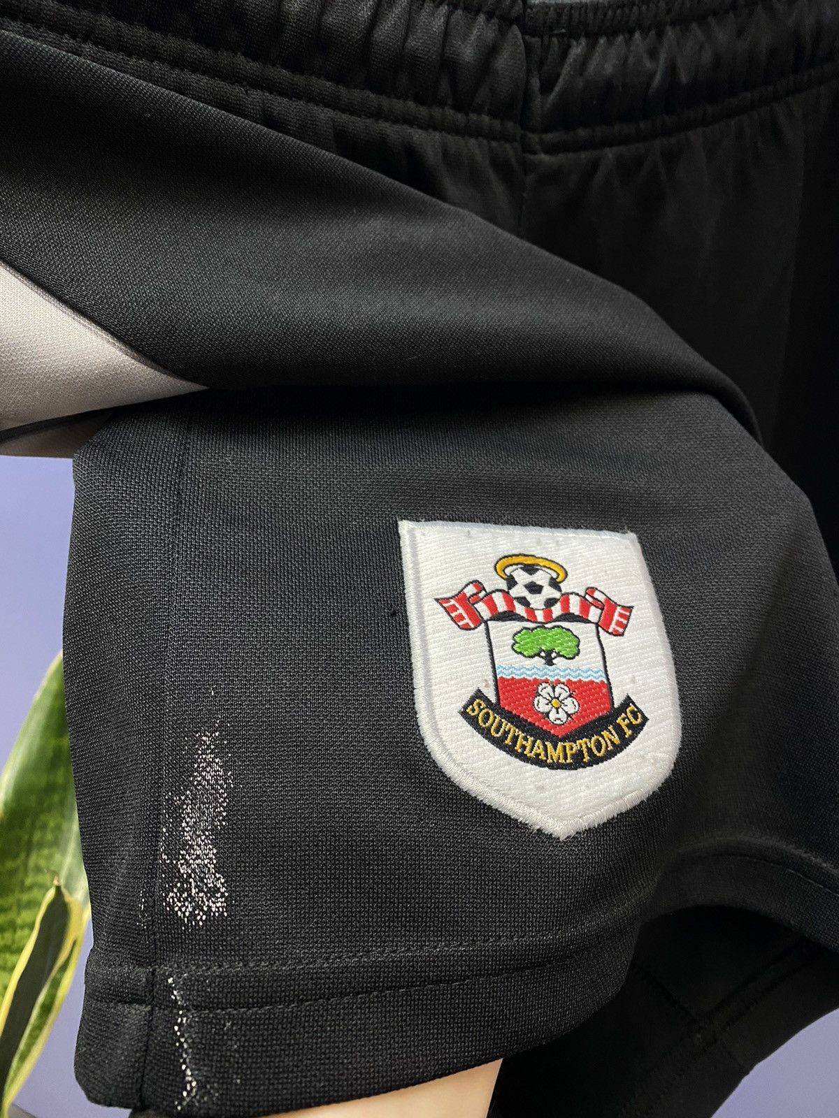 Vintage Vintage Southampton 2003 2005 #25 Goalkeeper Soccer Shorts Size US 36 / EU 52 - 9 Thumbnail