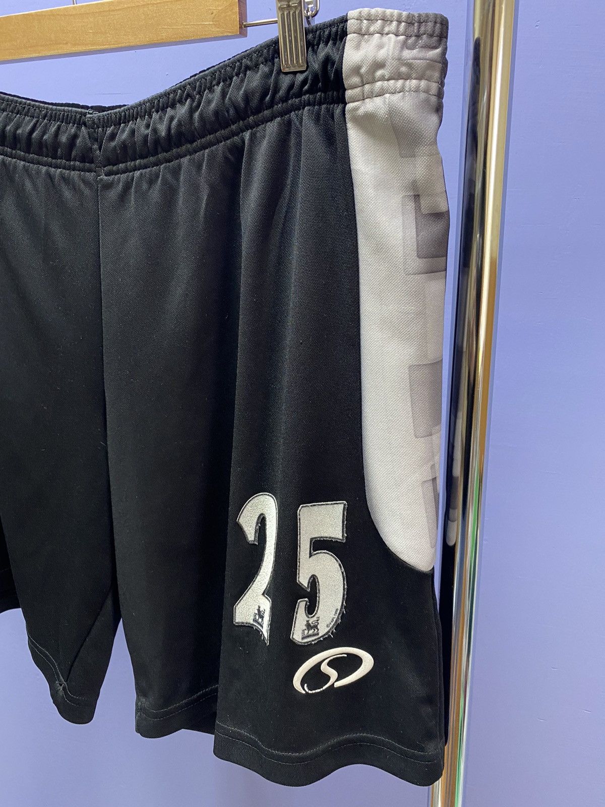 Vintage Vintage Southampton 2003 2005 #25 Goalkeeper Soccer Shorts Size US 36 / EU 52 - 4 Thumbnail