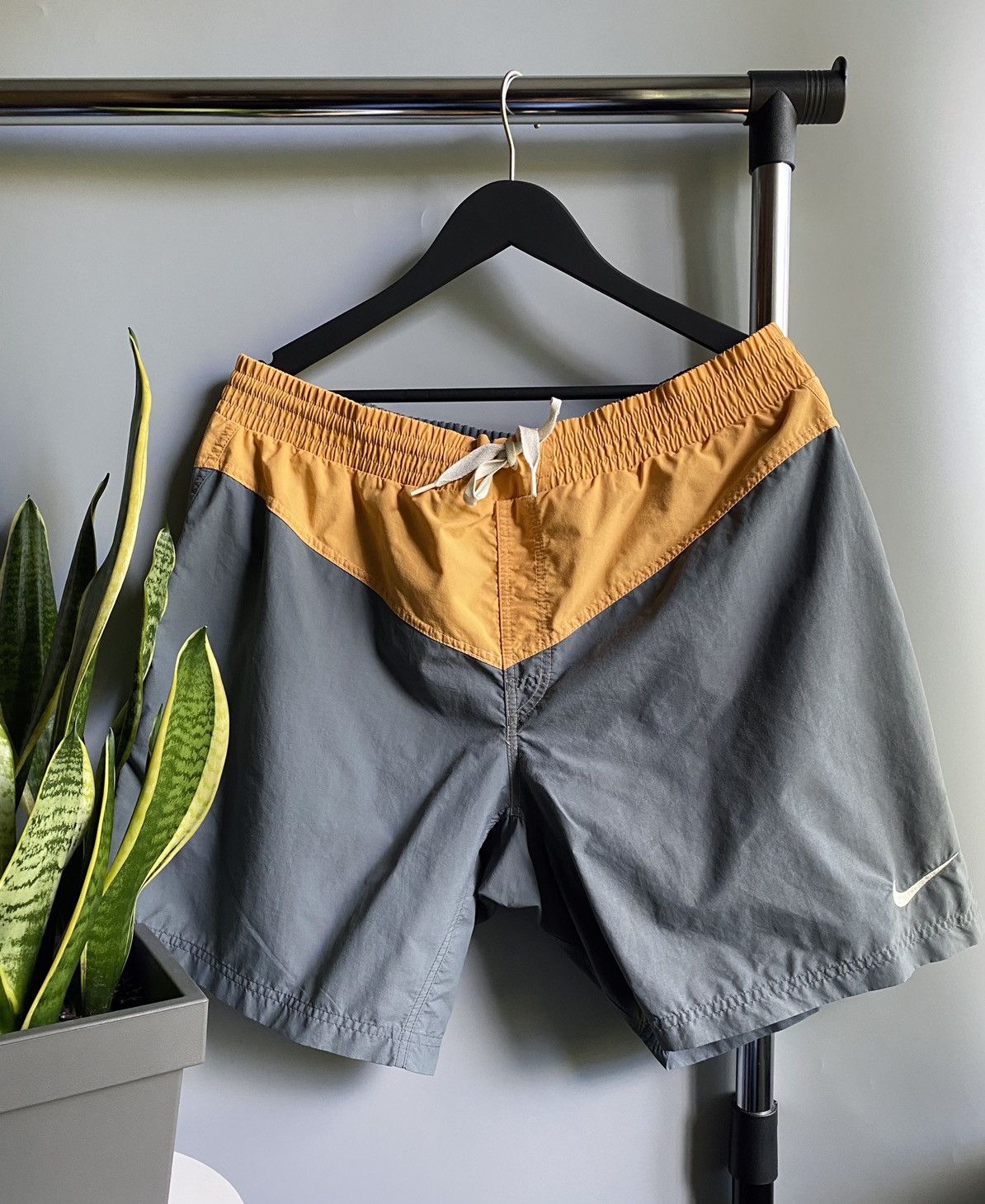 Nike × Vintage Vintage Nike Shorts Size US 34 / EU 50 - 1 Thumbnail