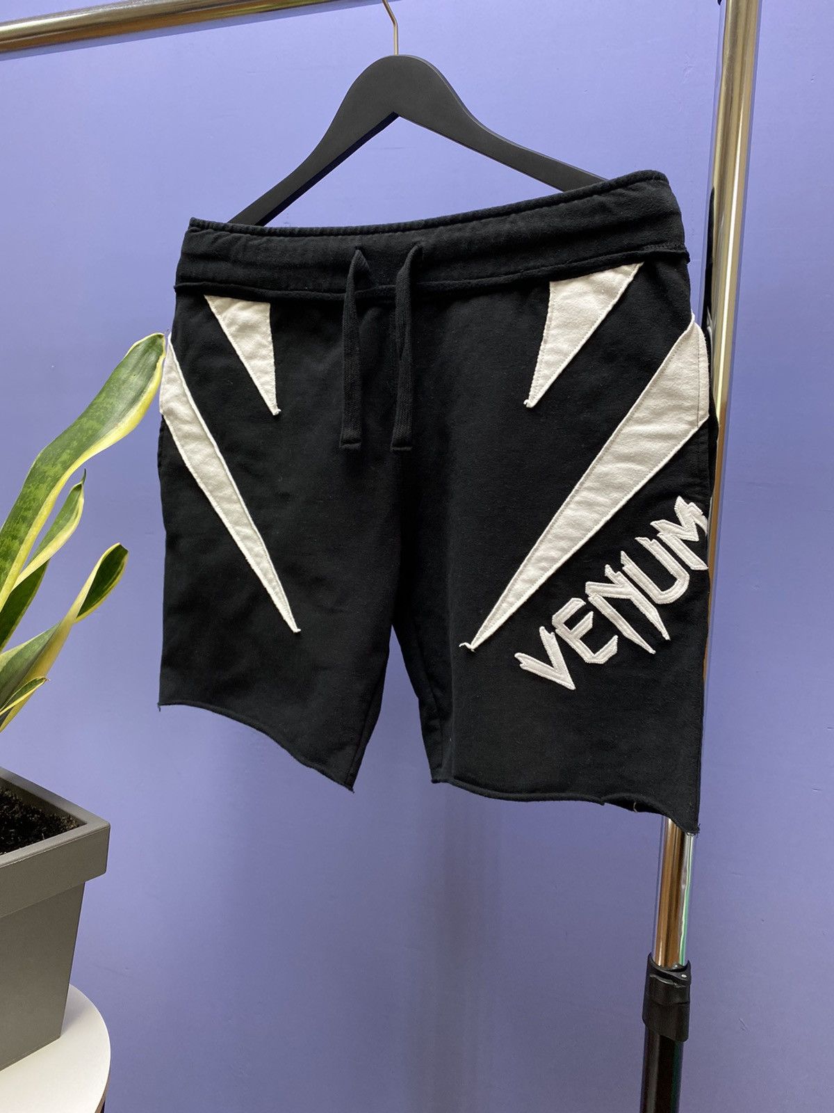 Japanese Brand Venum Shorts Size S Size US 30 / EU 46 - 2 Thumbnail