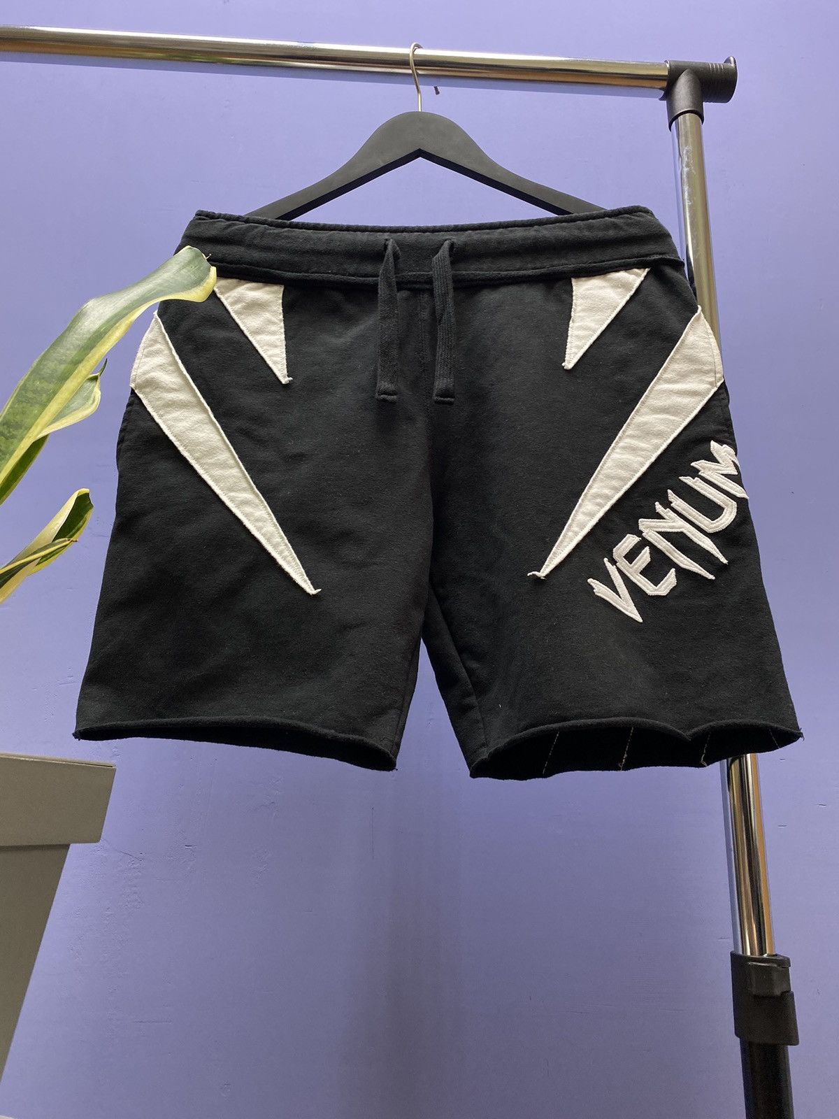Japanese Brand Venum Shorts Size S Size US 30 / EU 46 - 5 Thumbnail
