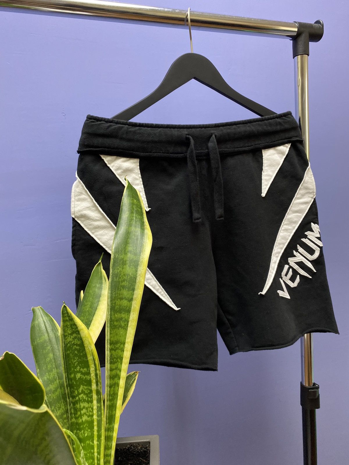 Japanese Brand Venum Shorts Size S Size US 30 / EU 46 - 3 Thumbnail