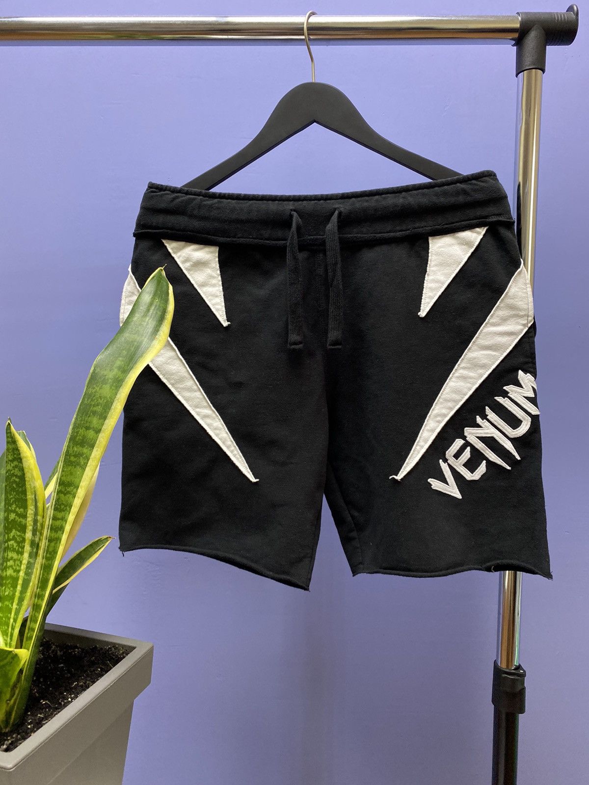 Japanese Brand Venum Shorts Size S Size US 30 / EU 46 - 1 Thumbnail