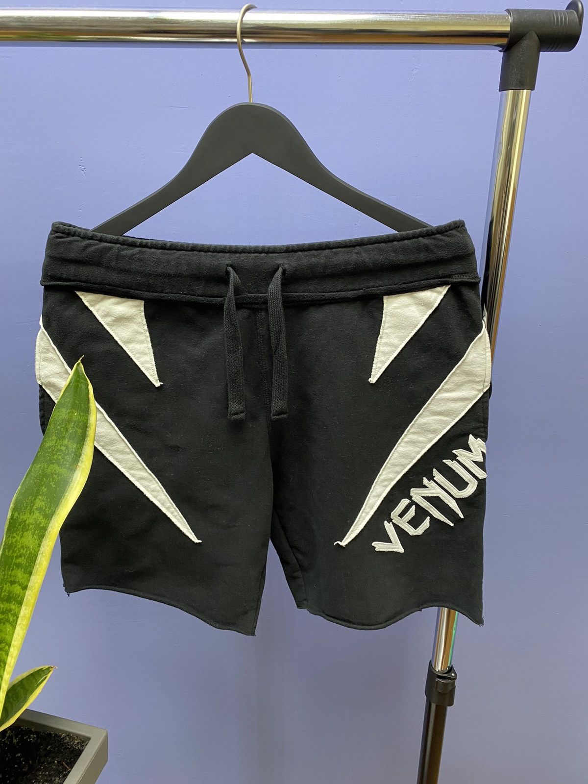 Japanese Brand Venum Shorts Size S Size US 30 / EU 46 - 4 Thumbnail