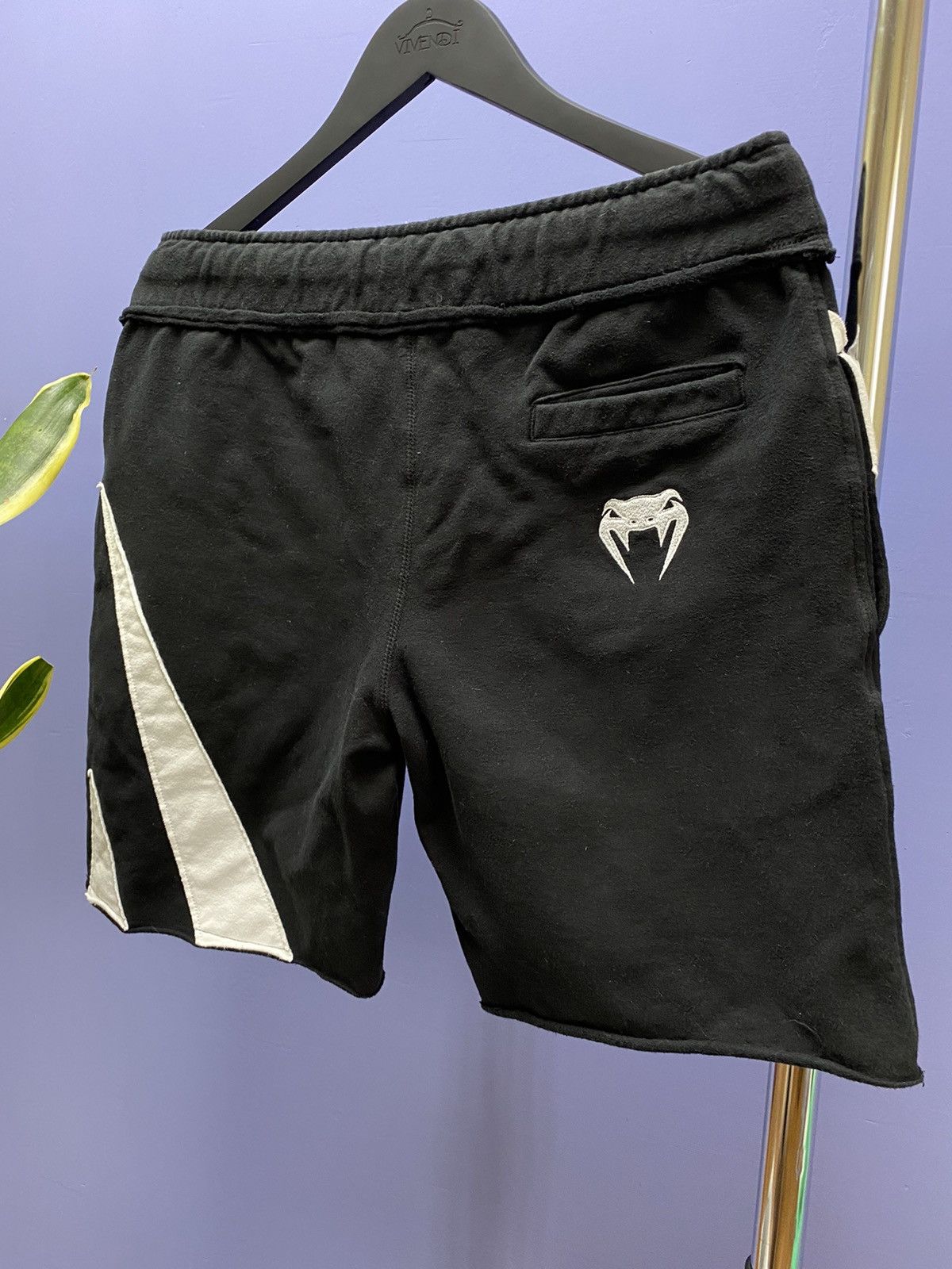 Japanese Brand Venum Shorts Size S Size US 30 / EU 46 - 14 Thumbnail