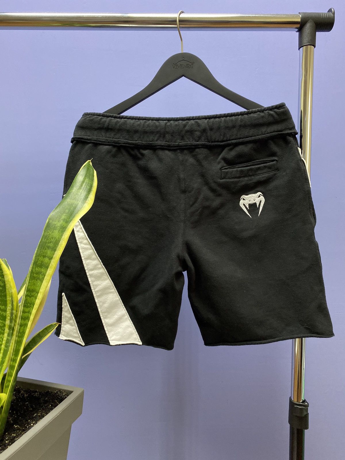 Japanese Brand Venum Shorts Size S Size US 30 / EU 46 - 13 Thumbnail