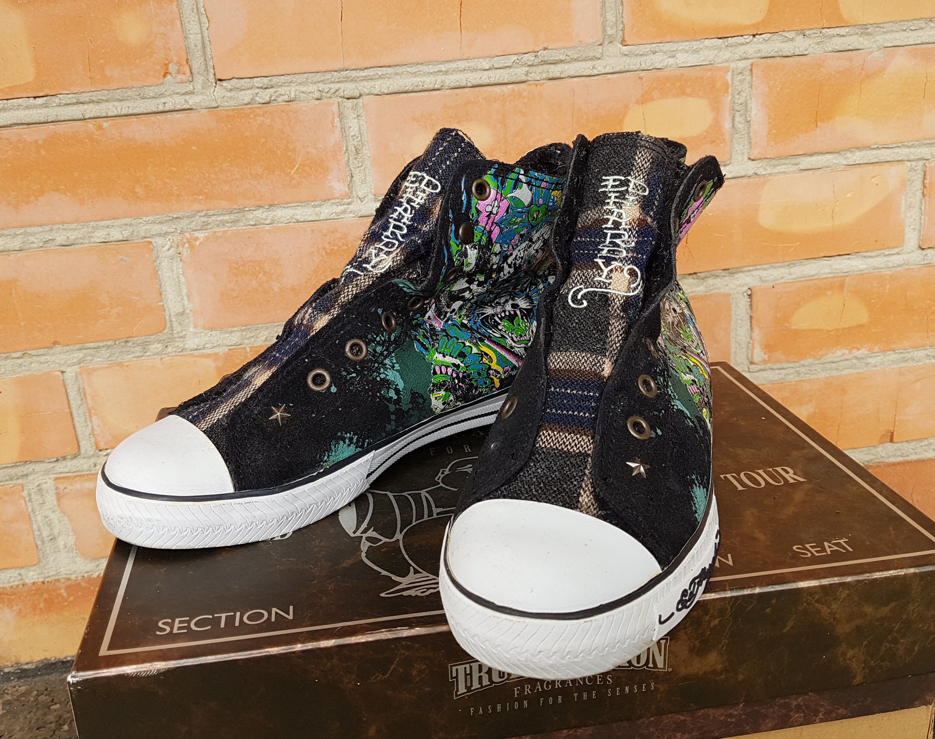 Ed Hardy Vintage Ed Hardy Hi-Top Womens Sherpa Suede Sneakers Size US 8 / IT 38 - 2 Thumbnail