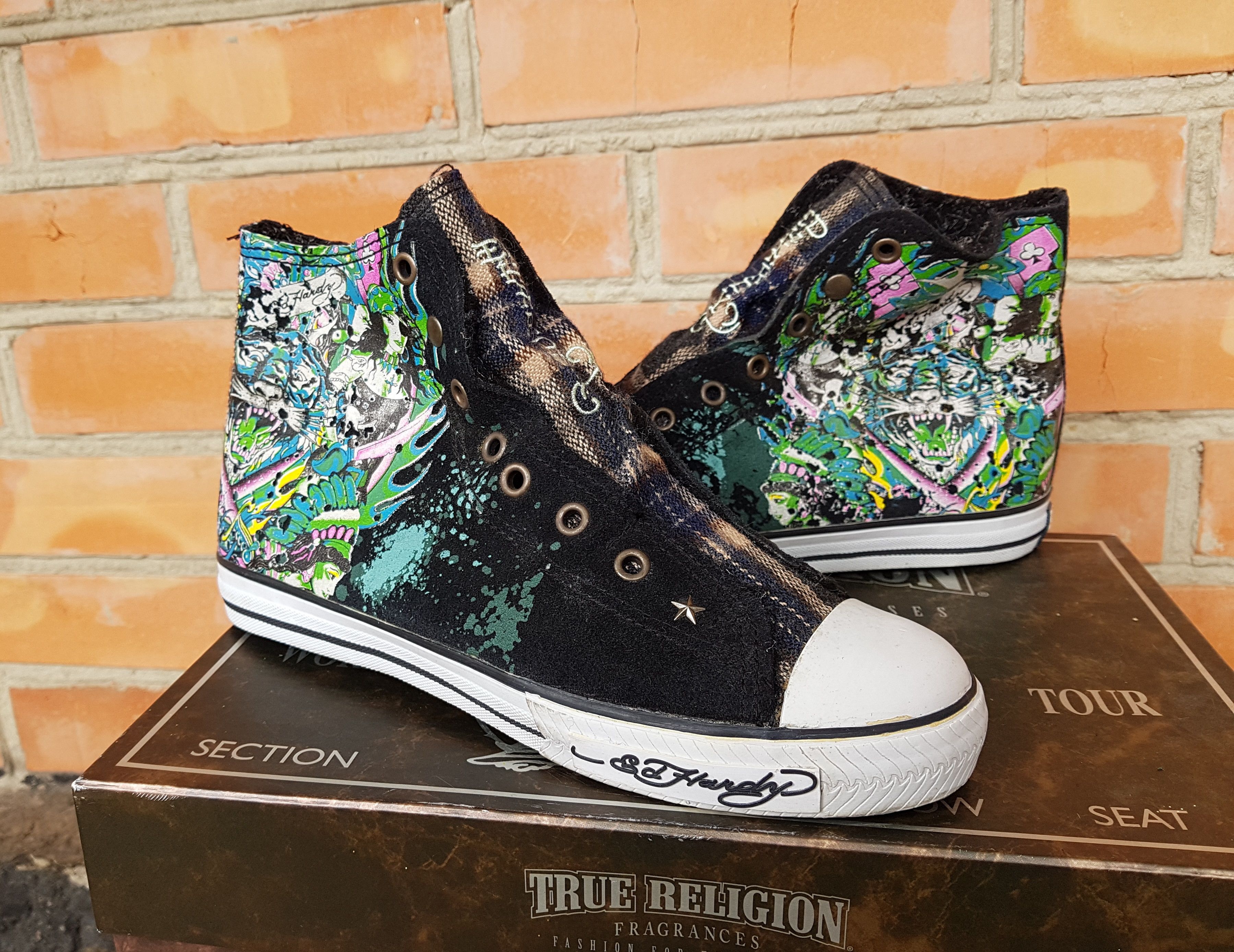 Ed Hardy Vintage Ed Hardy Hi-Top Womens Sherpa Suede Sneakers Size US 8 / IT 38 - 4 Thumbnail