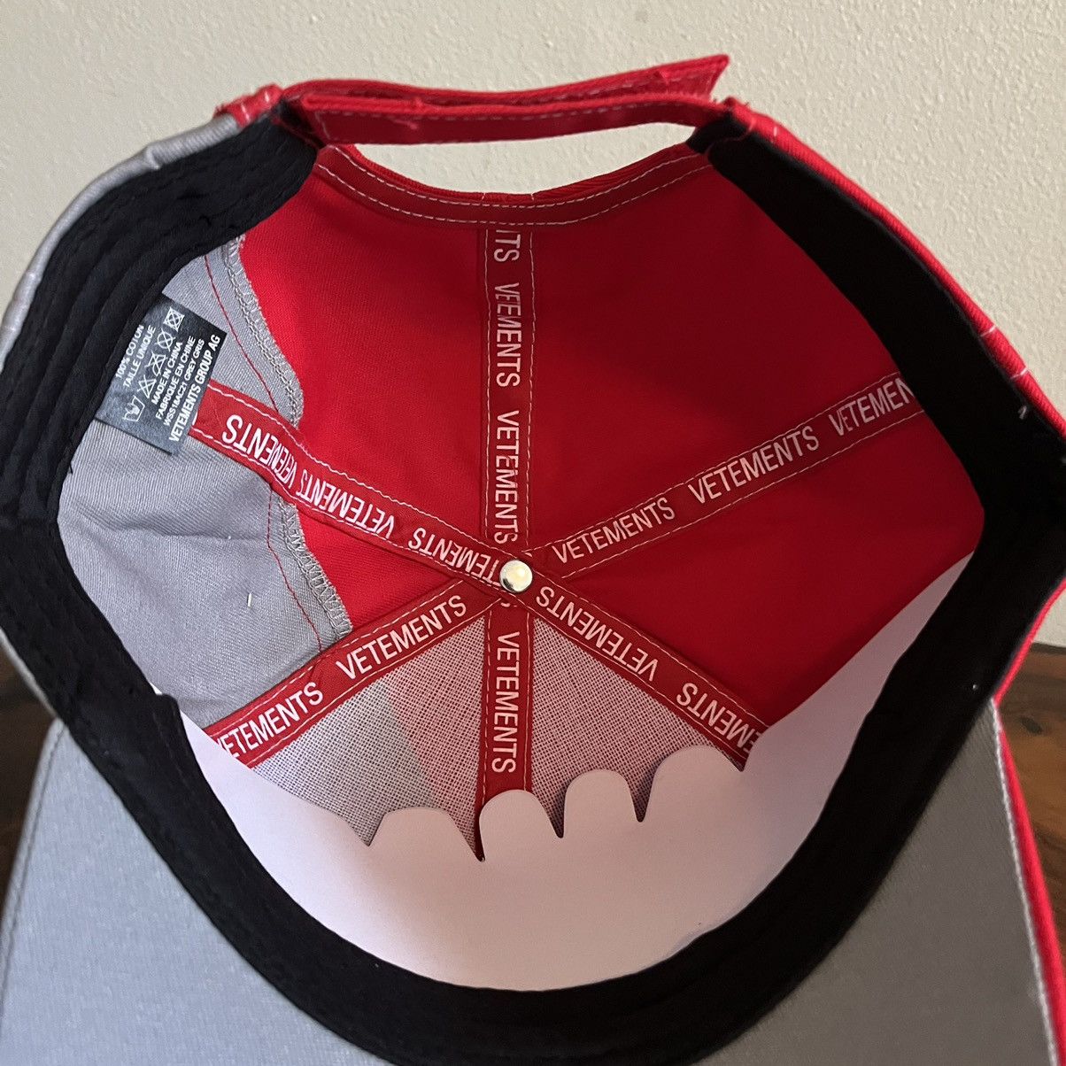 Umbro × Vetements Vetements x Umbro Split Hat Size ONE SIZE - 6 Thumbnail
