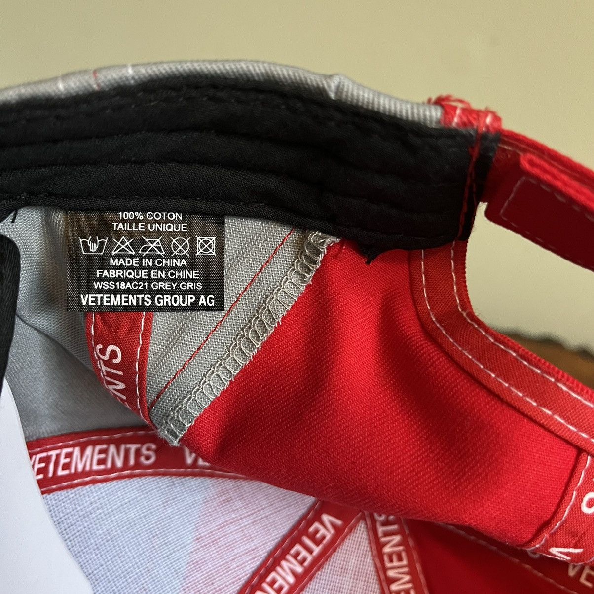 Umbro × Vetements Vetements x Umbro Split Hat Size ONE SIZE - 7 Thumbnail