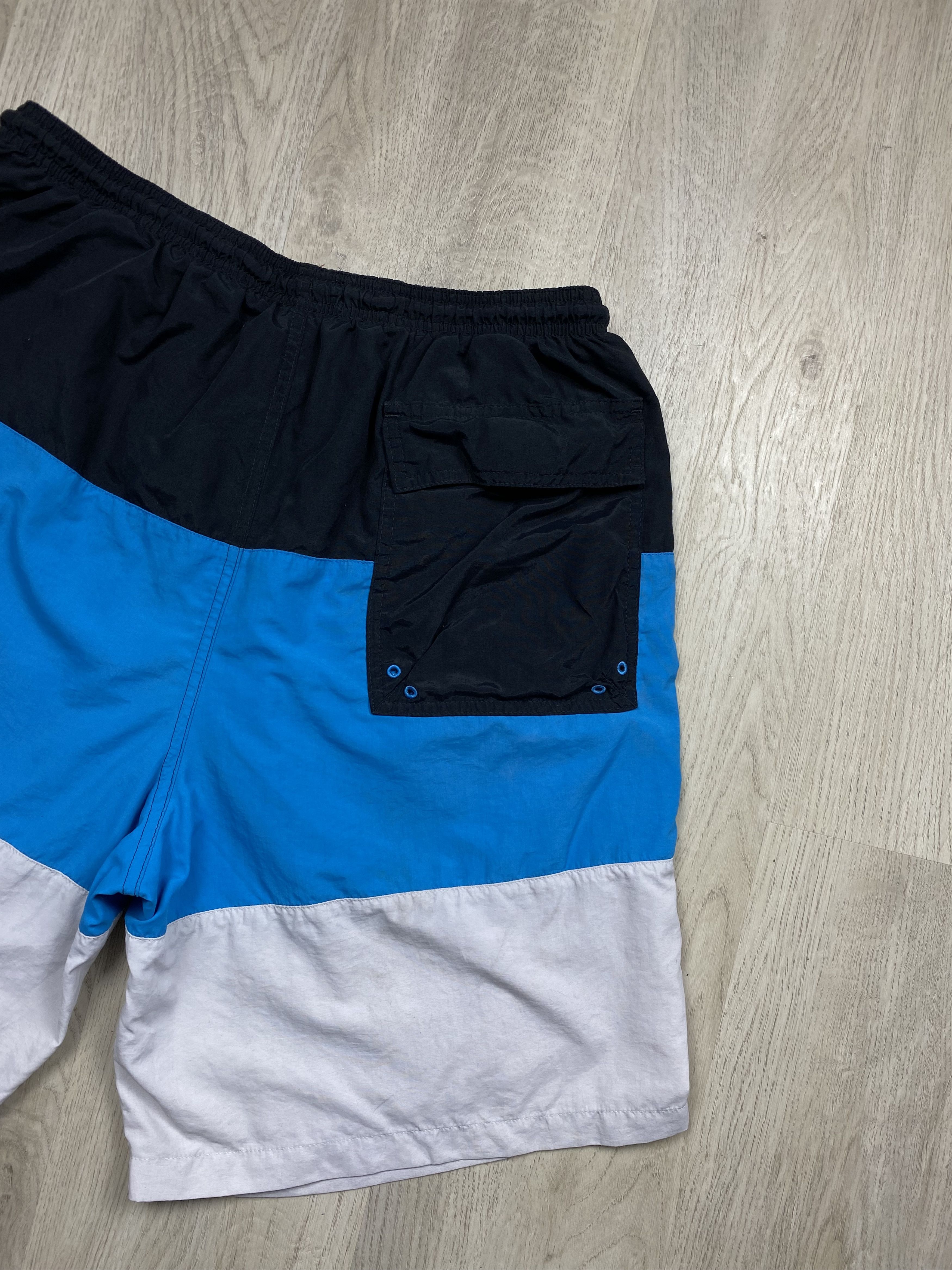 Fred Perry × Vintage Fred Perry Vintage Mens Nylon Shorts Y2K Size US 32 / EU 48 - 9 Thumbnail