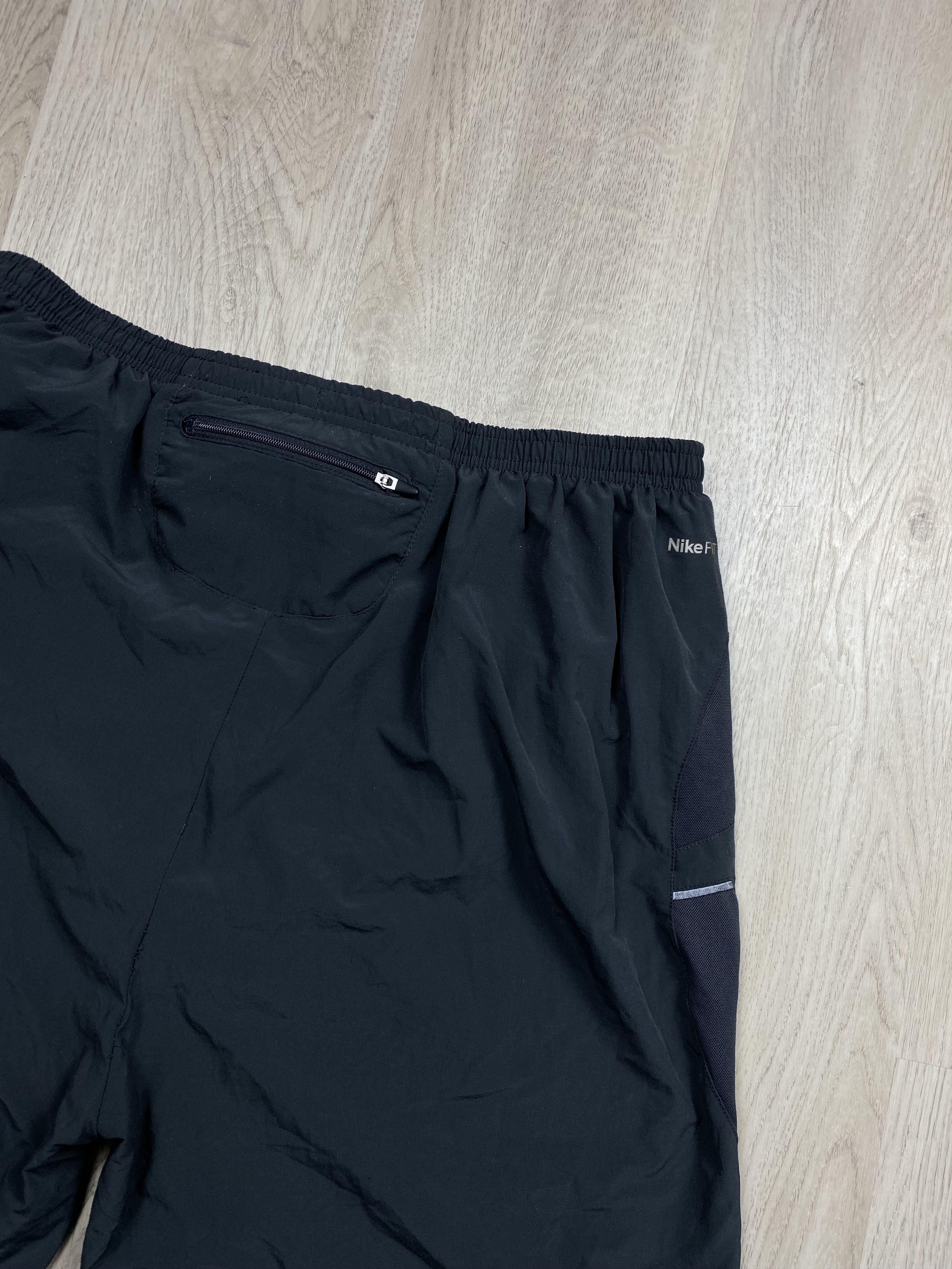Nike × Vintage Vintage Nike Mens Nylon Shorts Y2K Size US 38 / EU 54 - 7 Thumbnail