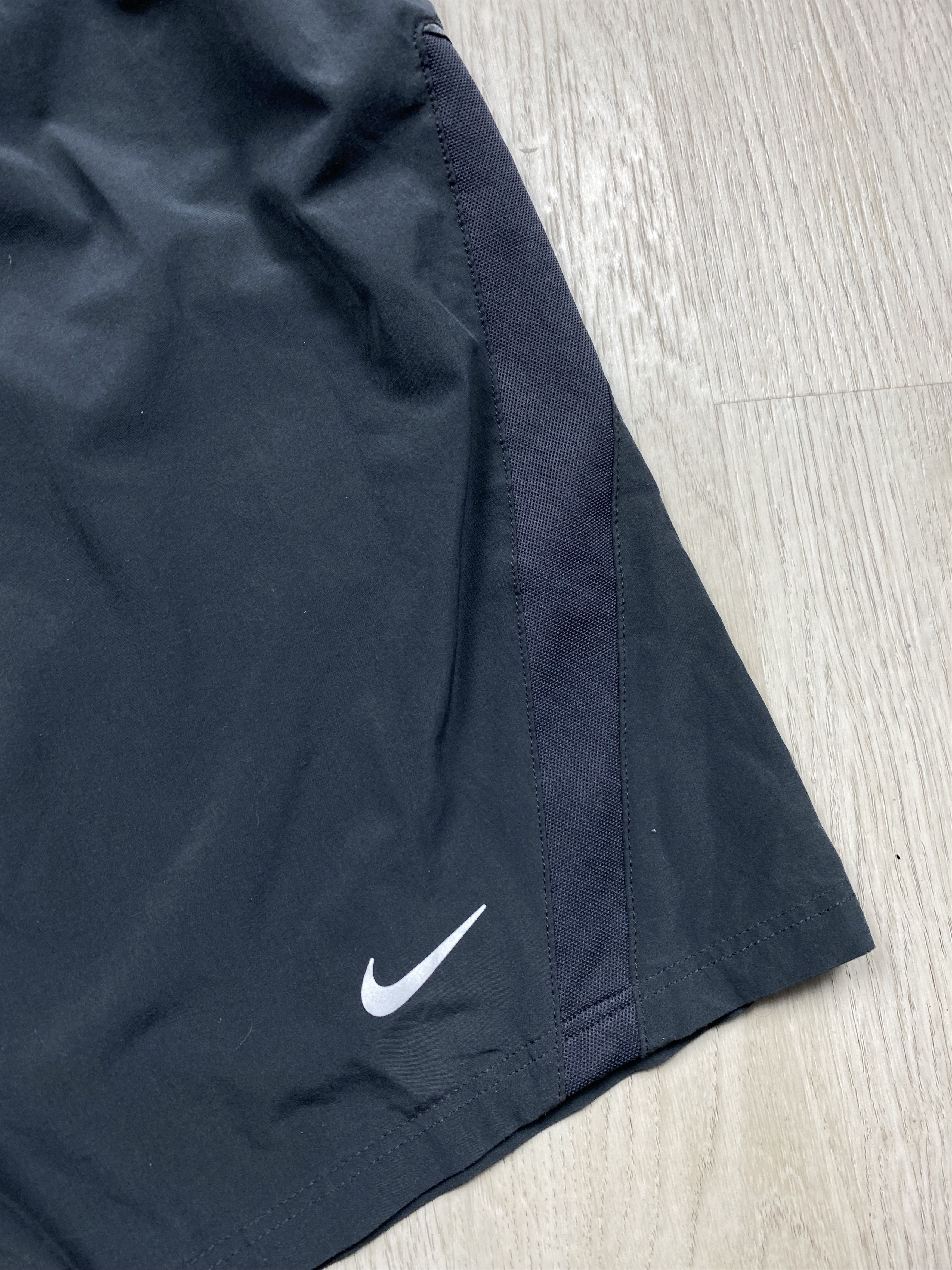Nike × Vintage Vintage Nike Mens Nylon Shorts Y2K Size US 38 / EU 54 - 3 Thumbnail