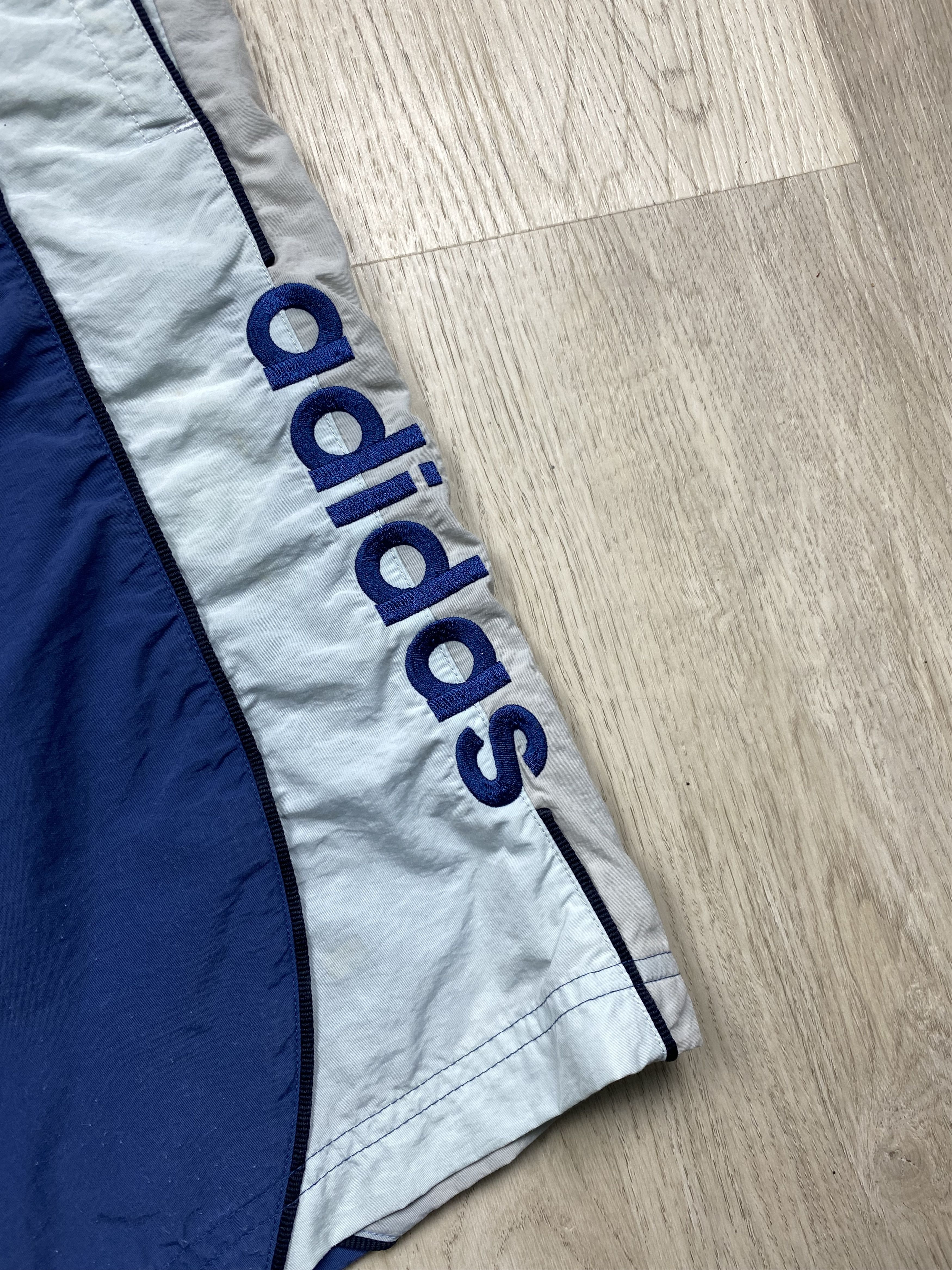 Adidas Vintage Adidas Mens Nylon Shorts Y2K Size US 36 / EU 52 - 3 Thumbnail