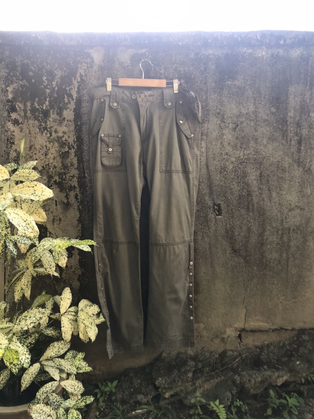 Japanese Brand Vtg Baressi Milano Moda Punk Bondage Tactical Cargo Pant Size US 35 - 2 Thumbnail